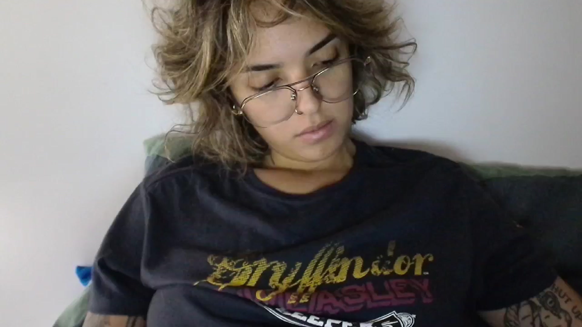 Gallery image thumbnail from RiversideCA's myfreecams stream on, 05/18/2024, 18:57 image 15 of 20