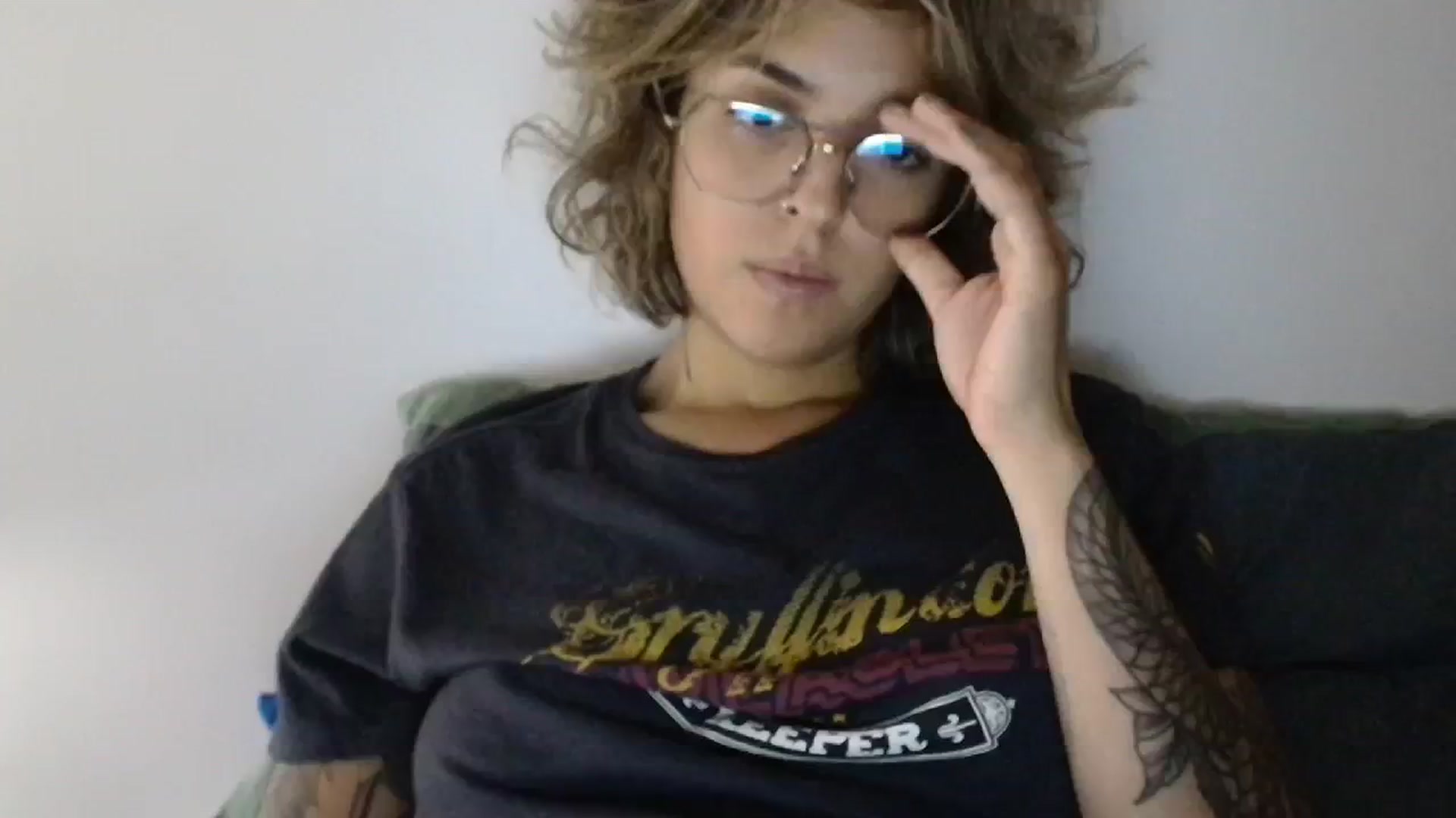 Gallery image thumbnail from RiversideCA's myfreecams stream on, 05/18/2024, 18:57 image 10 of 20