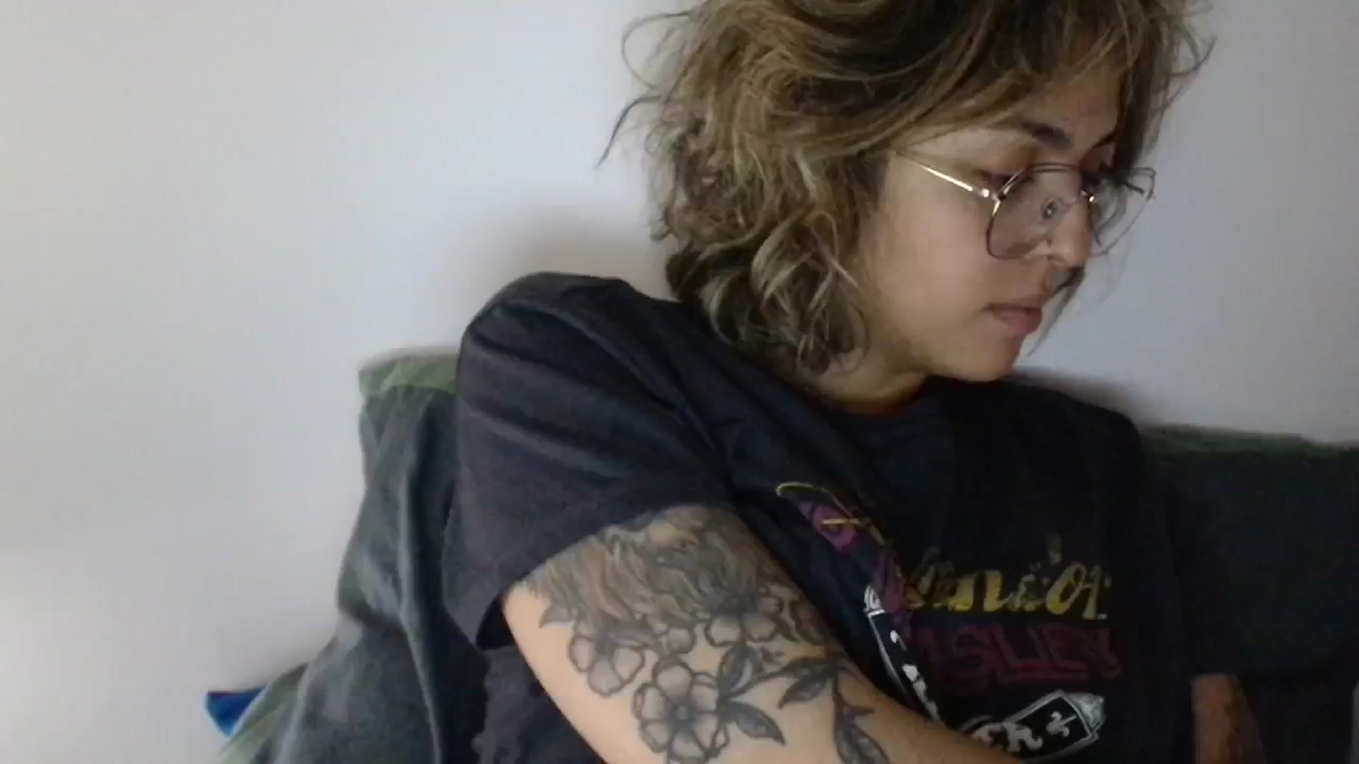 Gallery image thumbnail from RiversideCA's myfreecams stream on, 05/18/2024, 18:57 image 4 of 20