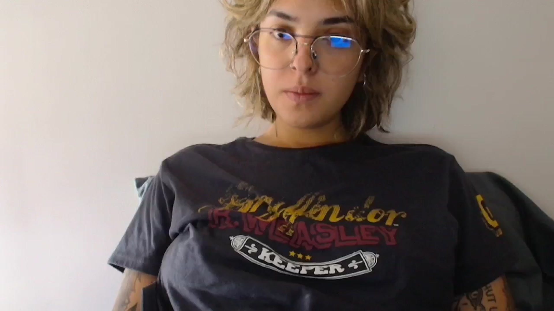Gallery image thumbnail from RiversideCA's myfreecams stream on, 05/20/2024, 16:09 image 7 of 20