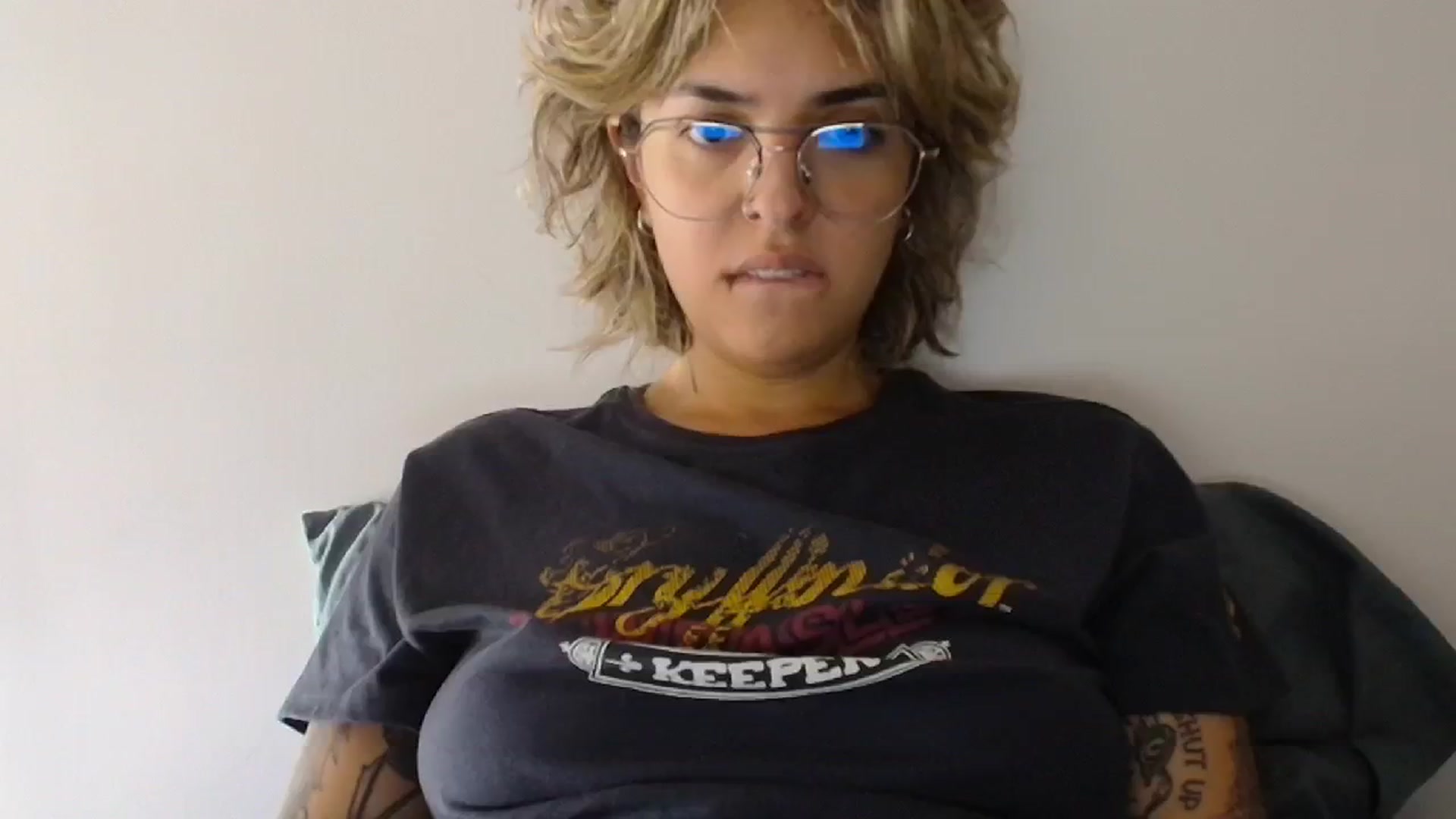 Gallery image thumbnail from RiversideCA's myfreecams stream on, 05/20/2024, 16:09 image 5 of 20