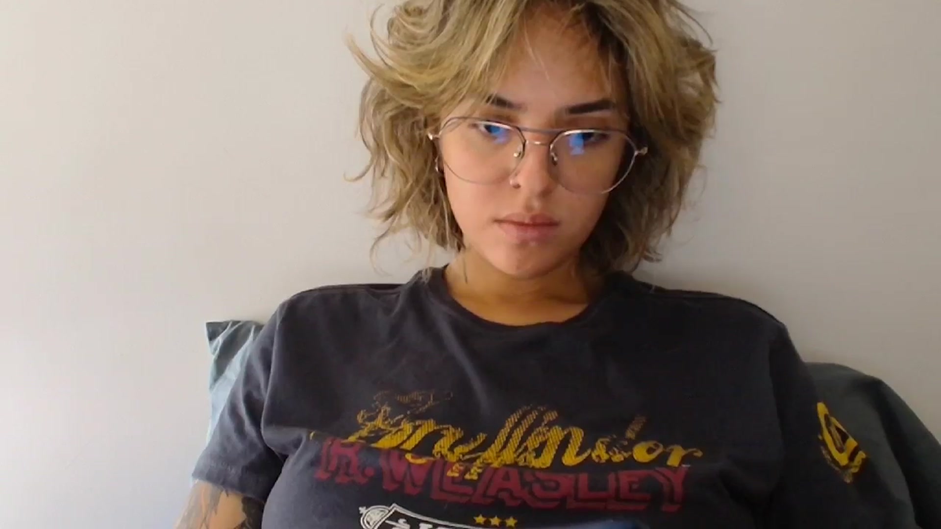 Gallery image thumbnail from RiversideCA's myfreecams stream on, 05/20/2024, 17:53 image 4 of 20