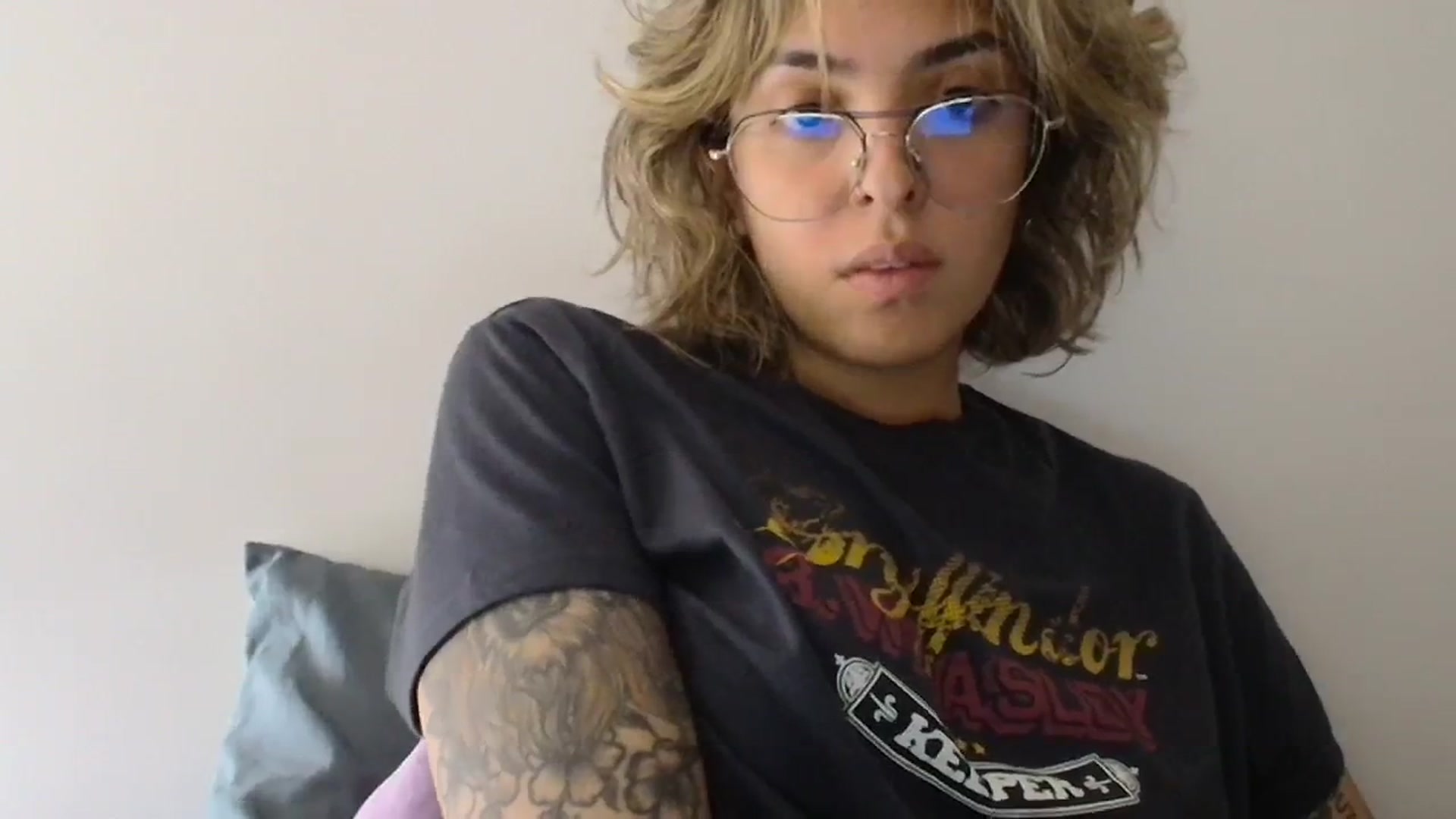 Gallery image thumbnail from RiversideCA's myfreecams stream on, 05/20/2024, 17:53 image 9 of 20