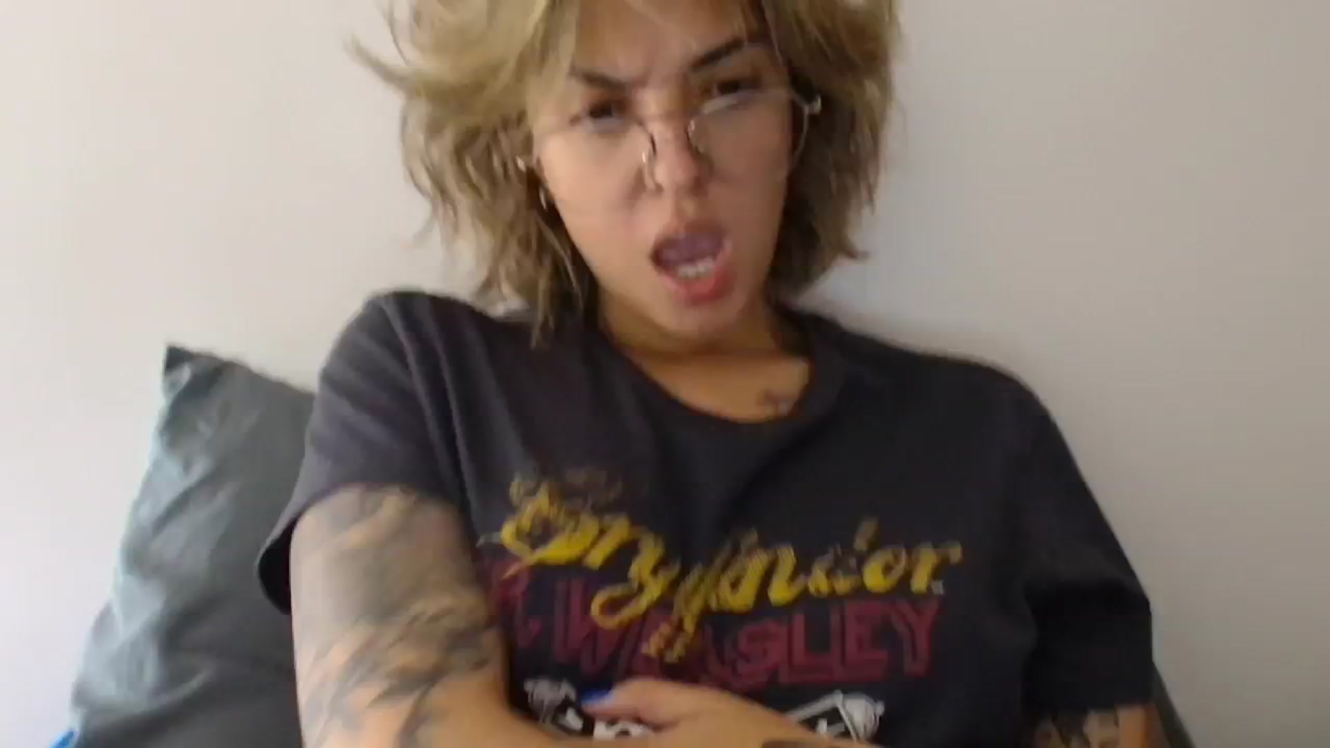 Gallery image thumbnail from RiversideCA's myfreecams stream on, 05/20/2024, 17:53 image 1 of 20