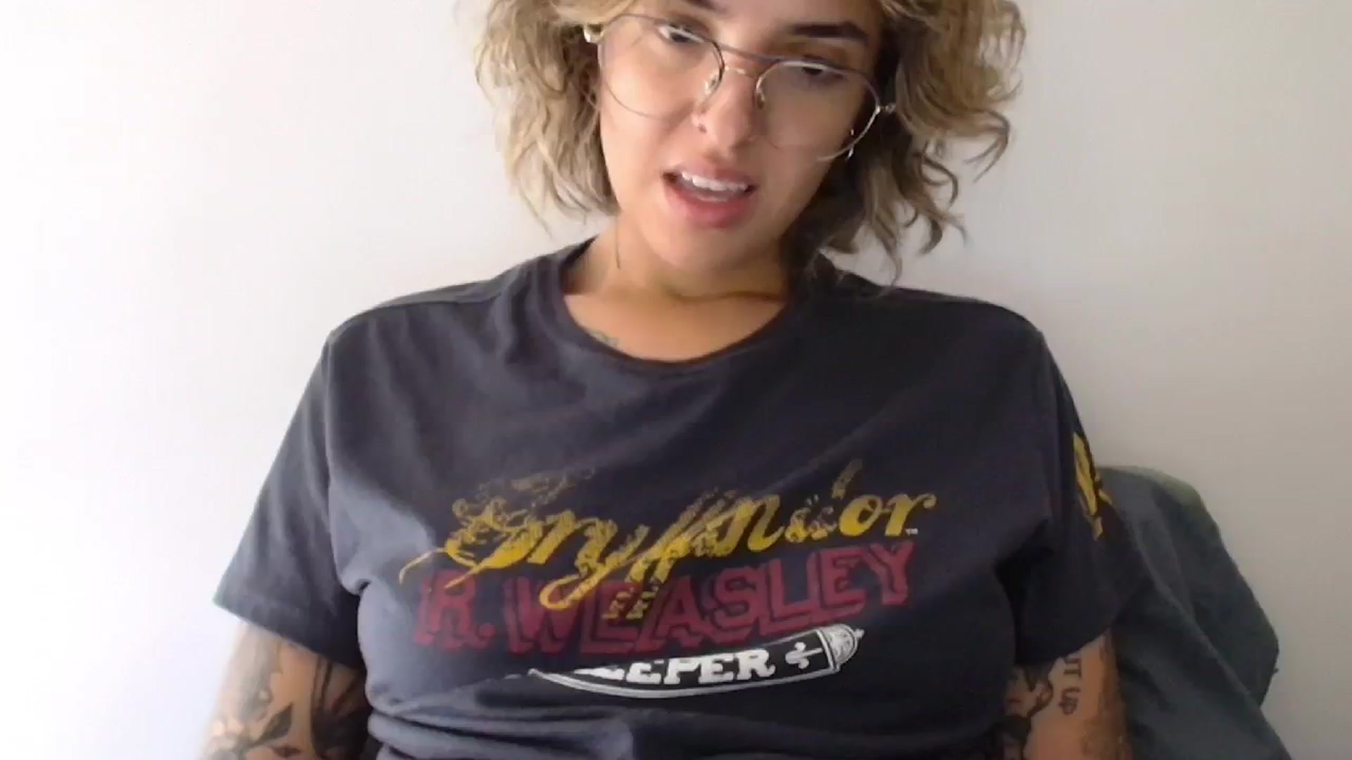 Gallery image thumbnail from RiversideCA's myfreecams stream on, 05/21/2024, 15:33 image 18 of 20