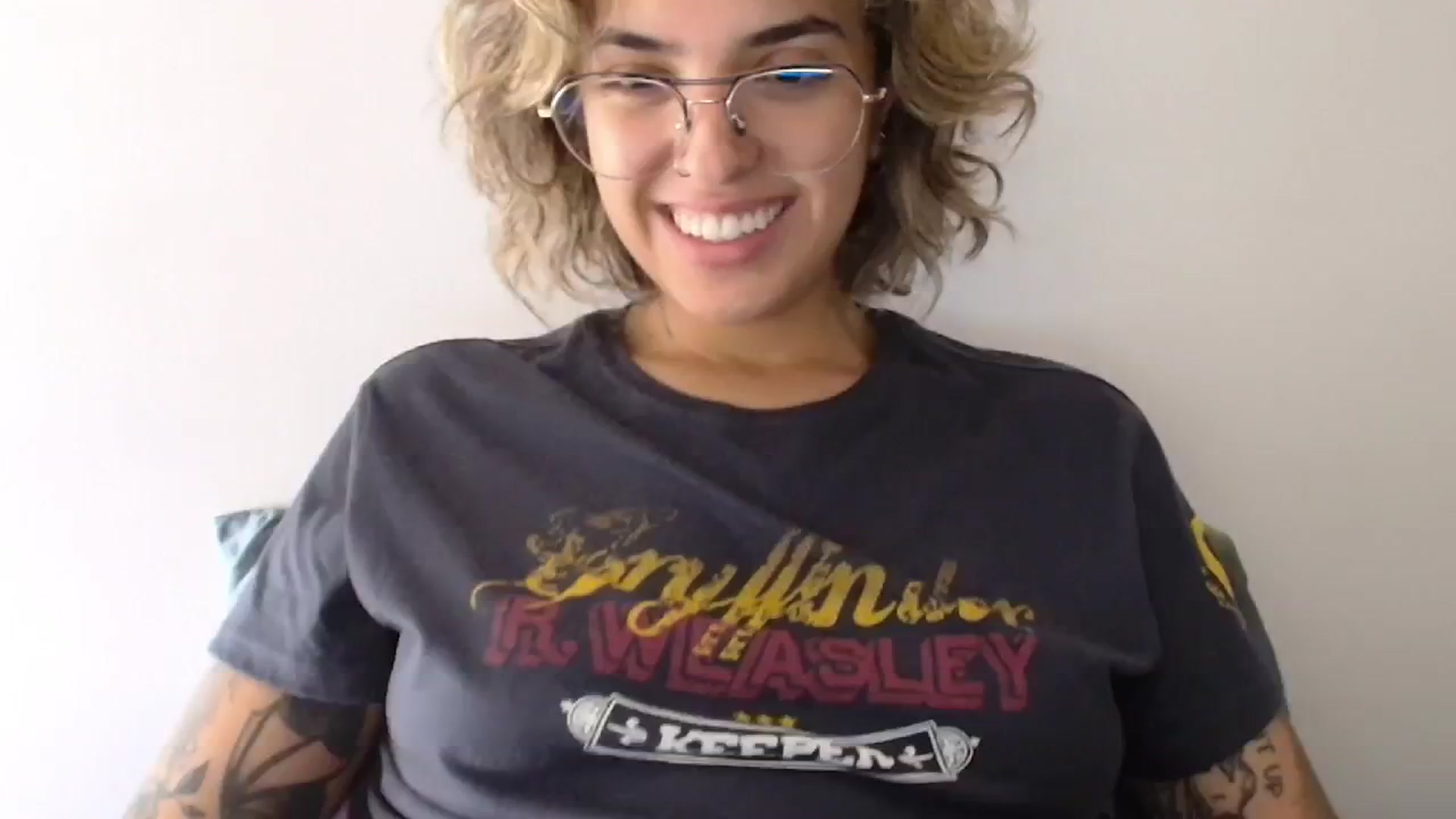 Gallery image thumbnail from RiversideCA's myfreecams stream on, 05/21/2024, 15:33 image 15 of 20