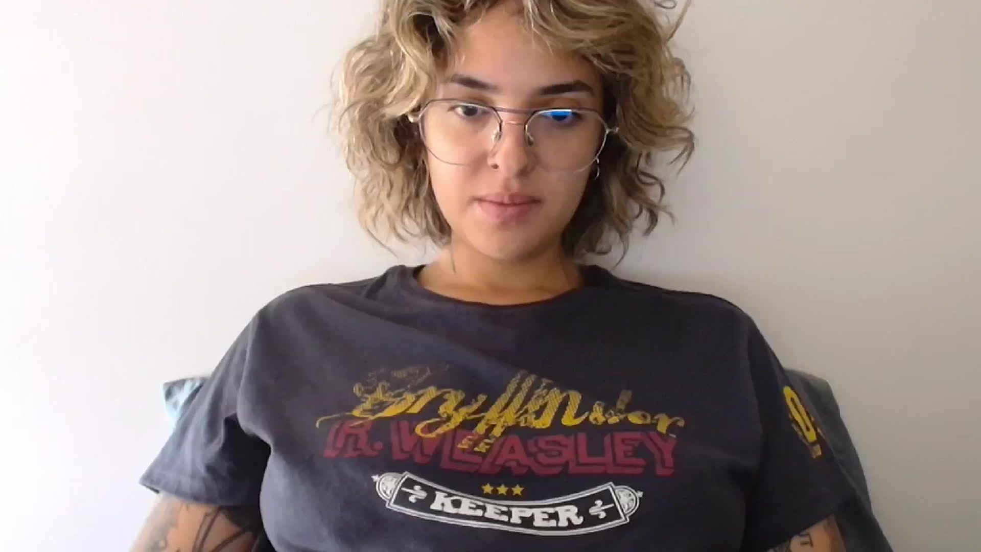 Gallery image thumbnail from RiversideCA's myfreecams stream on, 05/21/2024, 15:33 image 8 of 20