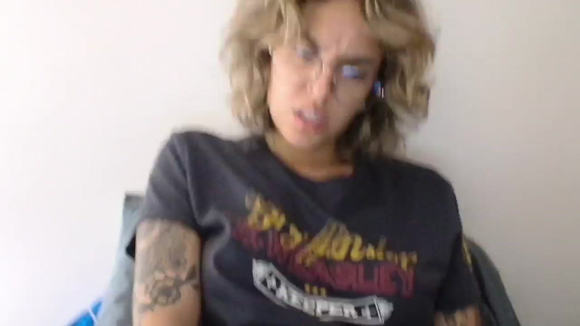 Gallery image thumbnail from RiversideCA's myfreecams stream on, 05/21/2024, 16:10 image 11 of 20