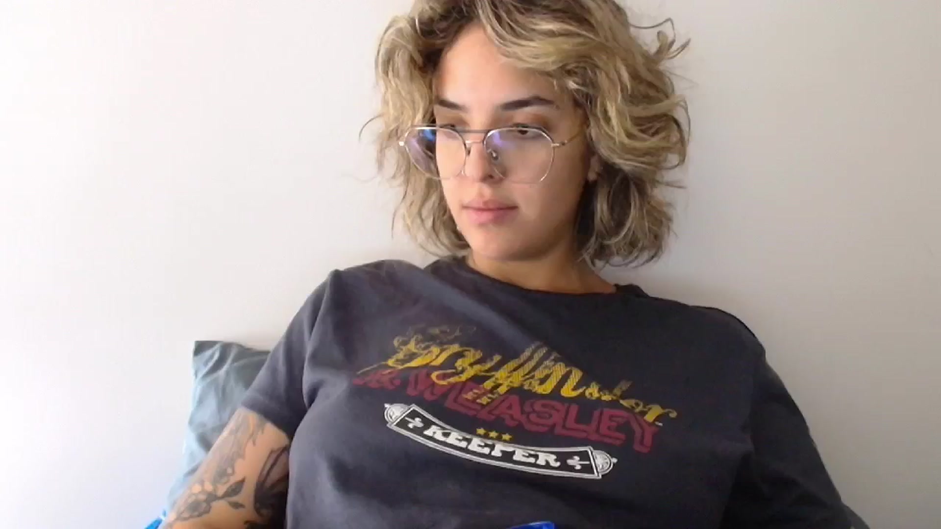 Gallery image thumbnail from RiversideCA's myfreecams stream on, 05/21/2024, 16:10 image 7 of 20
