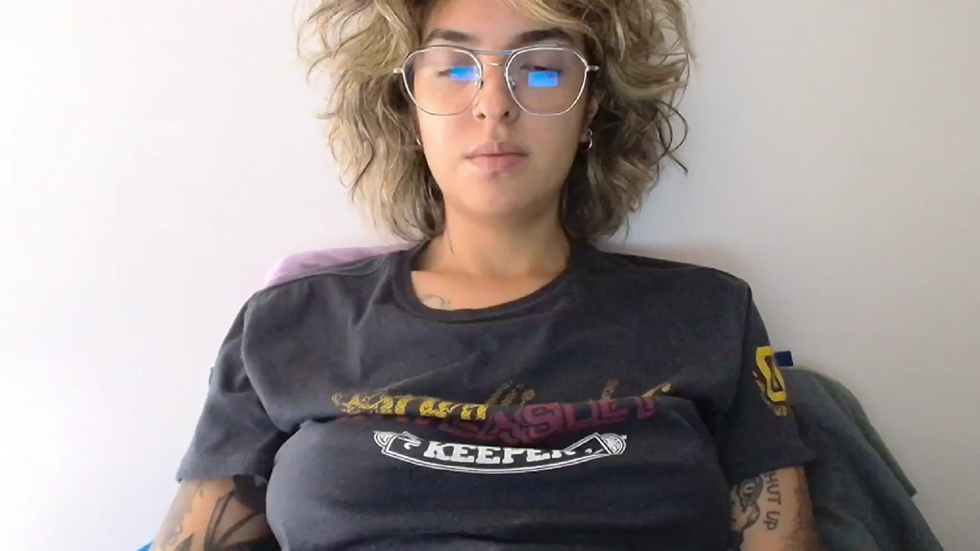 Gallery image thumbnail from RiversideCA's myfreecams stream on, 05/21/2024, 17:09 image 15 of 20