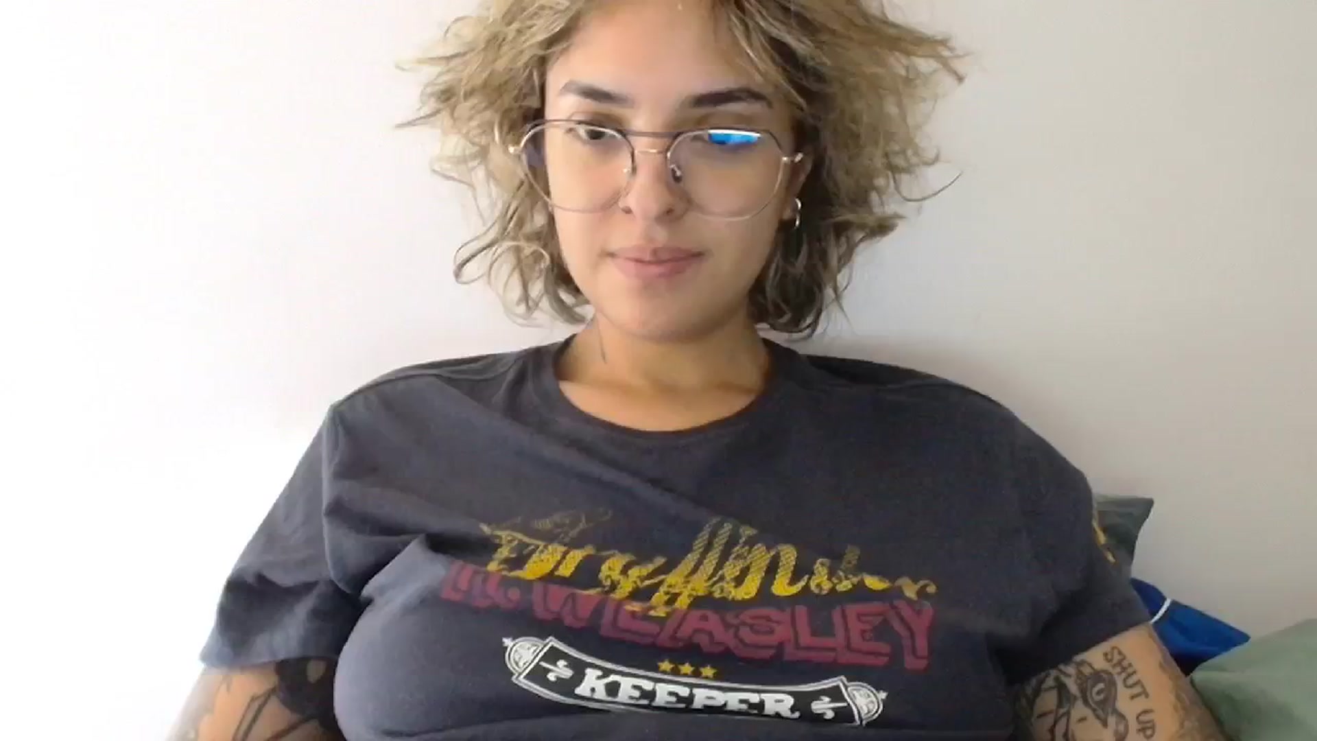 Gallery image thumbnail from RiversideCA's myfreecams stream on, 05/22/2024, 16:54 image 17 of 20