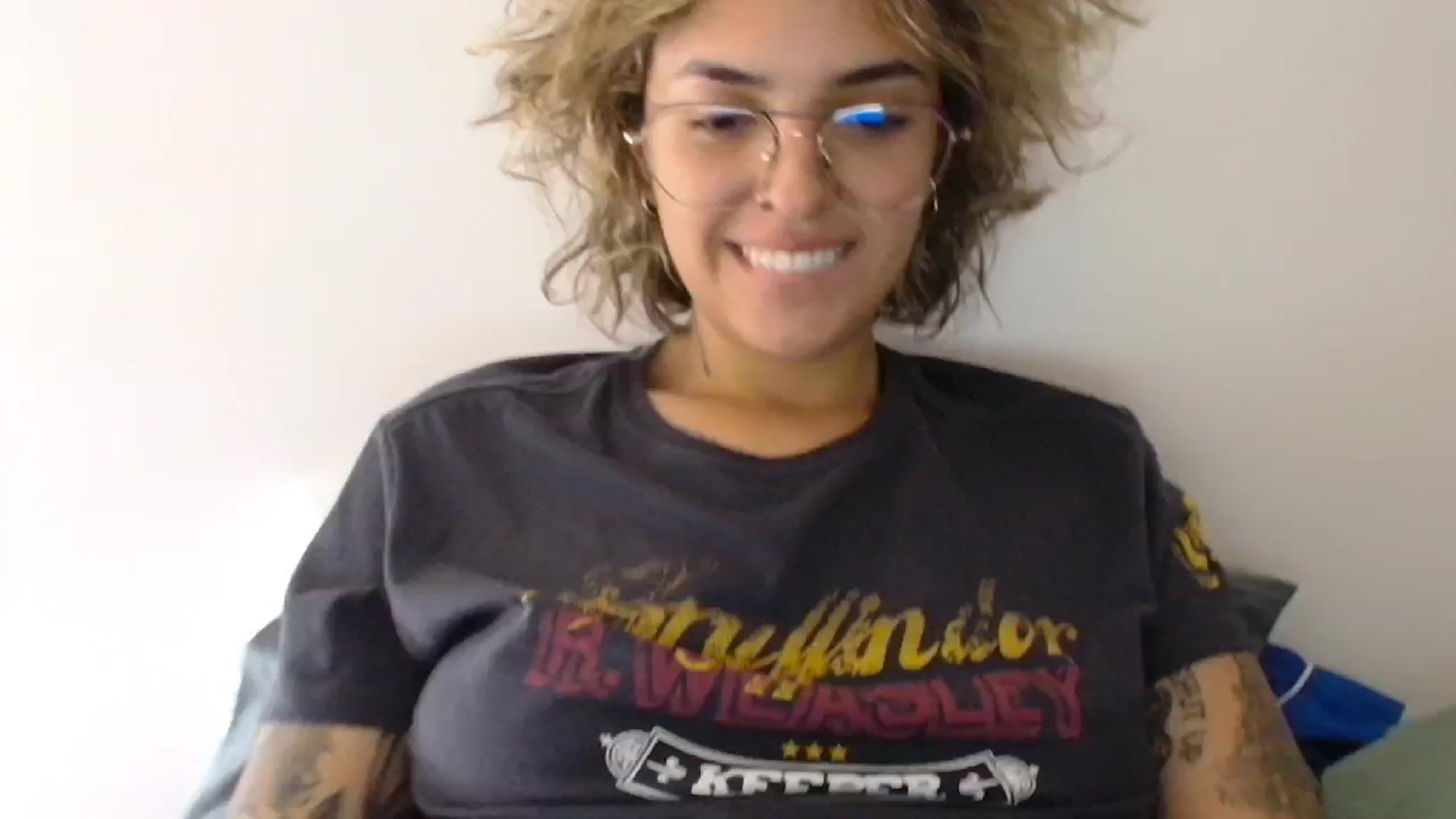 Gallery image thumbnail from RiversideCA's myfreecams stream on, 05/22/2024, 16:54 image 14 of 20