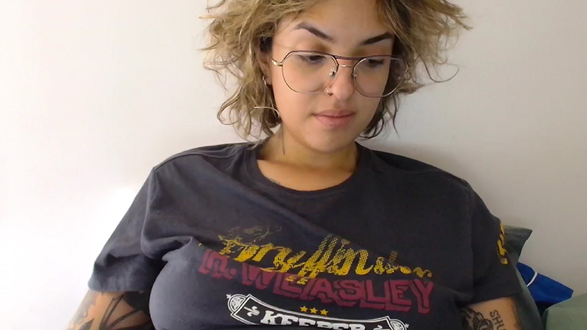 Gallery image thumbnail from RiversideCA's myfreecams stream on, 05/22/2024, 16:54 image 16 of 20