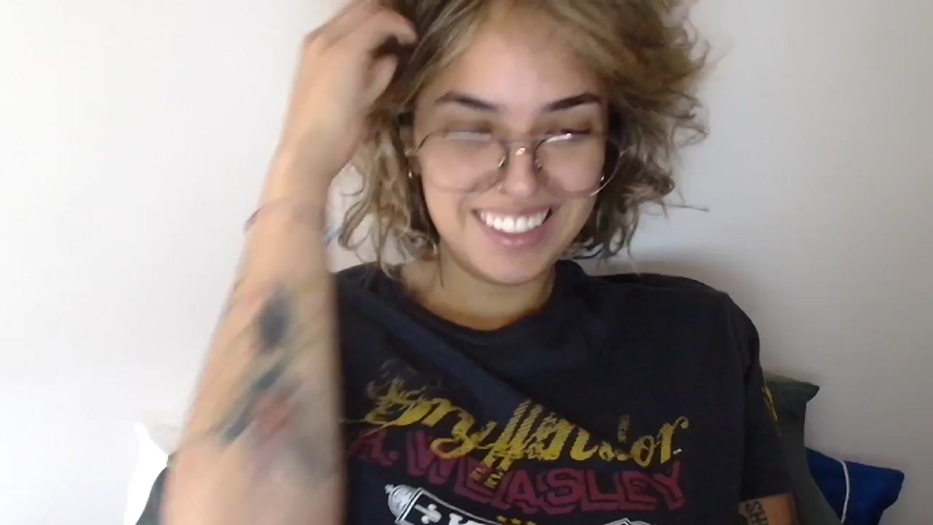 Gallery image thumbnail from RiversideCA's myfreecams stream on, 05/22/2024, 17:34 image 15 of 20