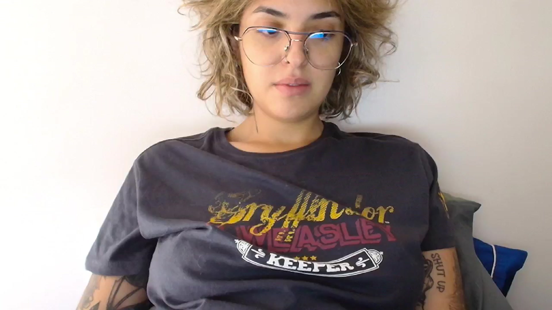 Gallery image thumbnail from RiversideCA's myfreecams stream on, 05/22/2024, 17:34 image 13 of 20