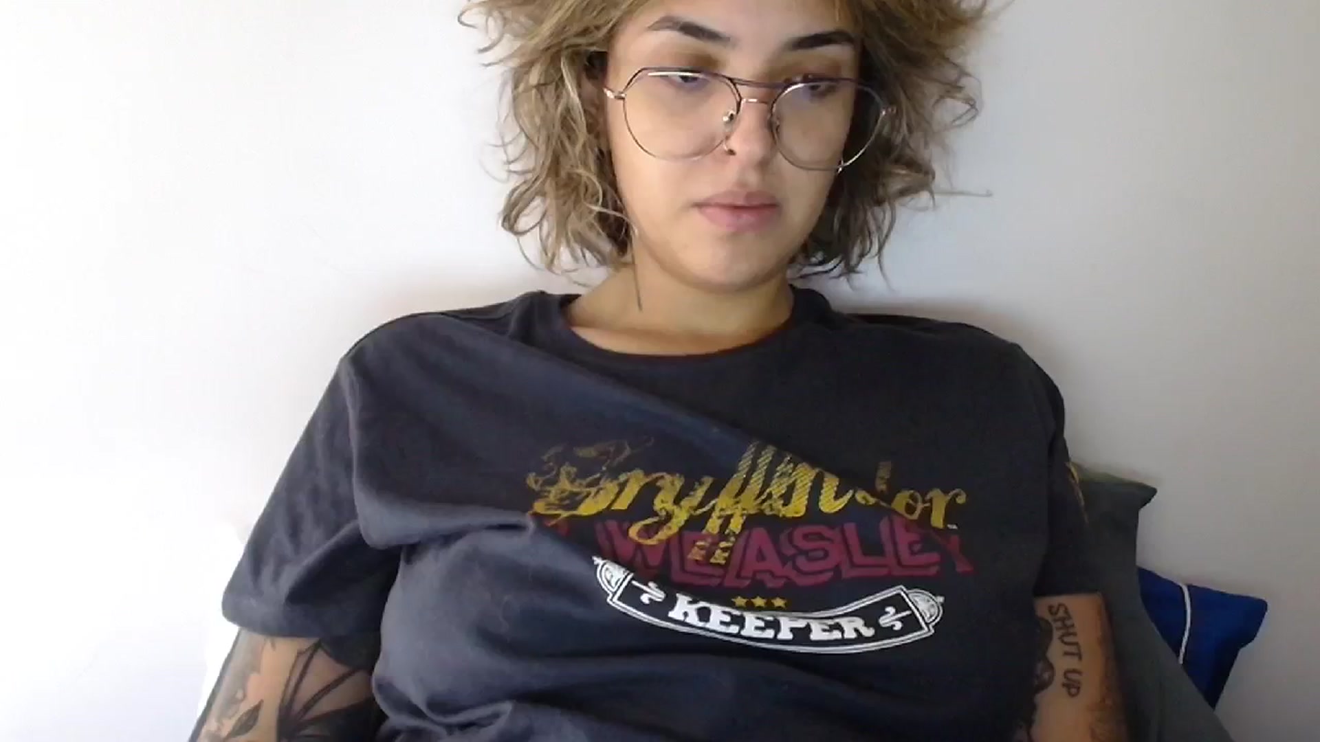 Gallery image thumbnail from RiversideCA's myfreecams stream on, 05/22/2024, 17:34 image 12 of 20
