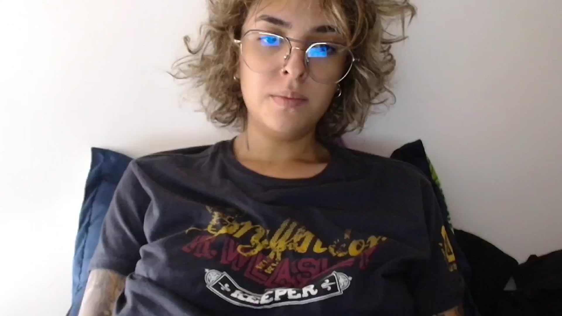 Gallery image thumbnail from RiversideCA's myfreecams stream on, 05/23/2024, 16:25 image 16 of 20