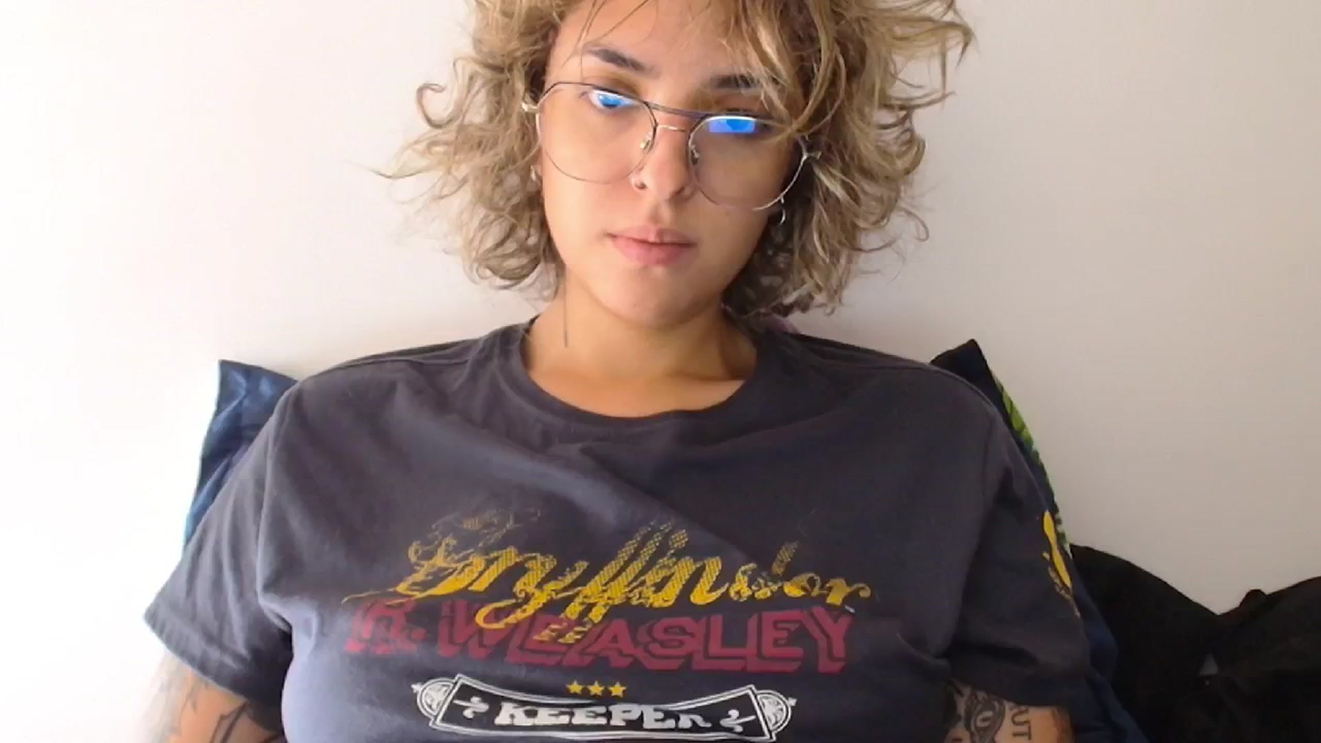Gallery image thumbnail from RiversideCA's myfreecams stream on, 05/23/2024, 16:25 image 14 of 20
