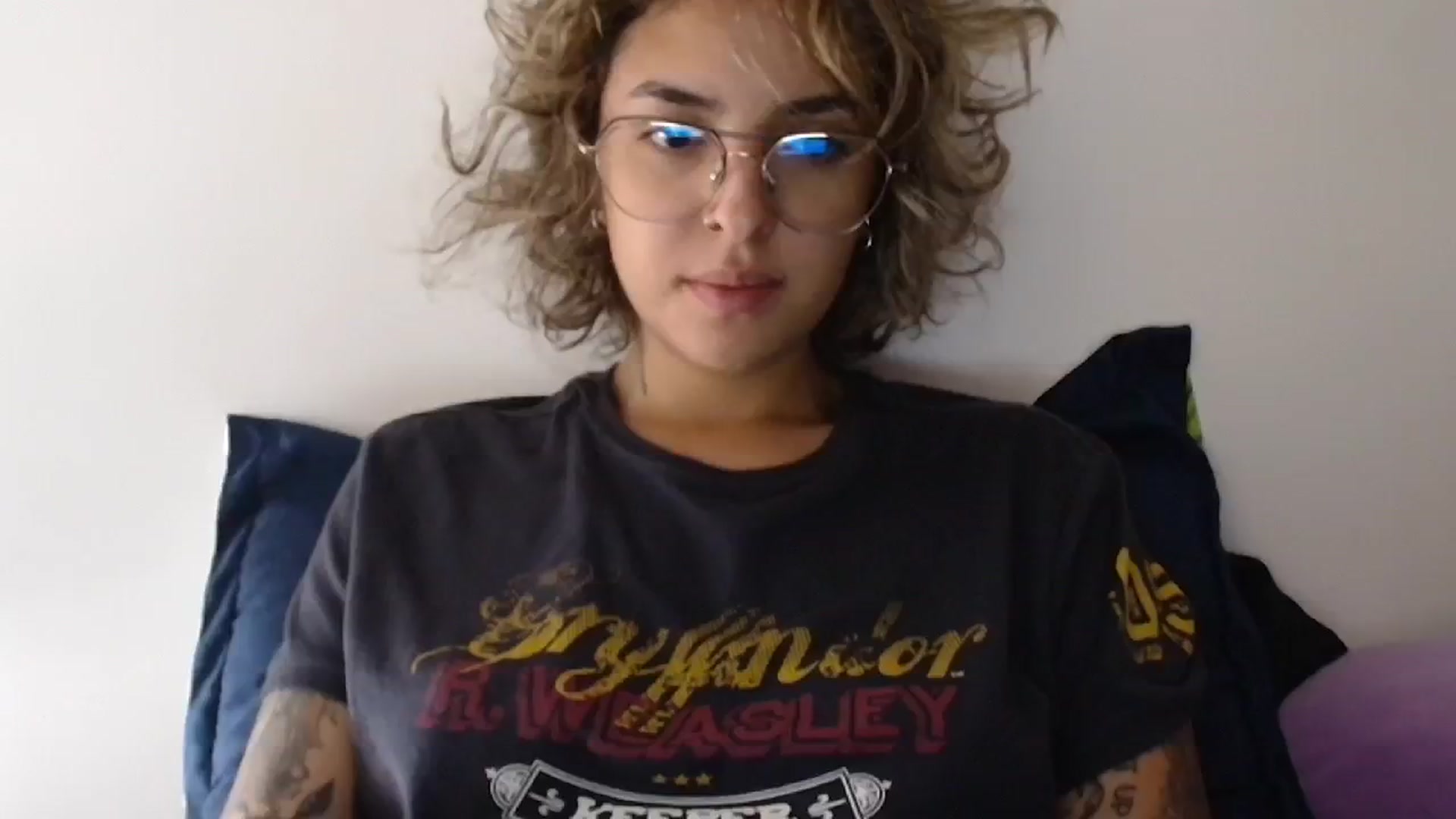 Gallery image thumbnail from RiversideCA's myfreecams stream on, 05/23/2024, 16:25 image 2 of 20