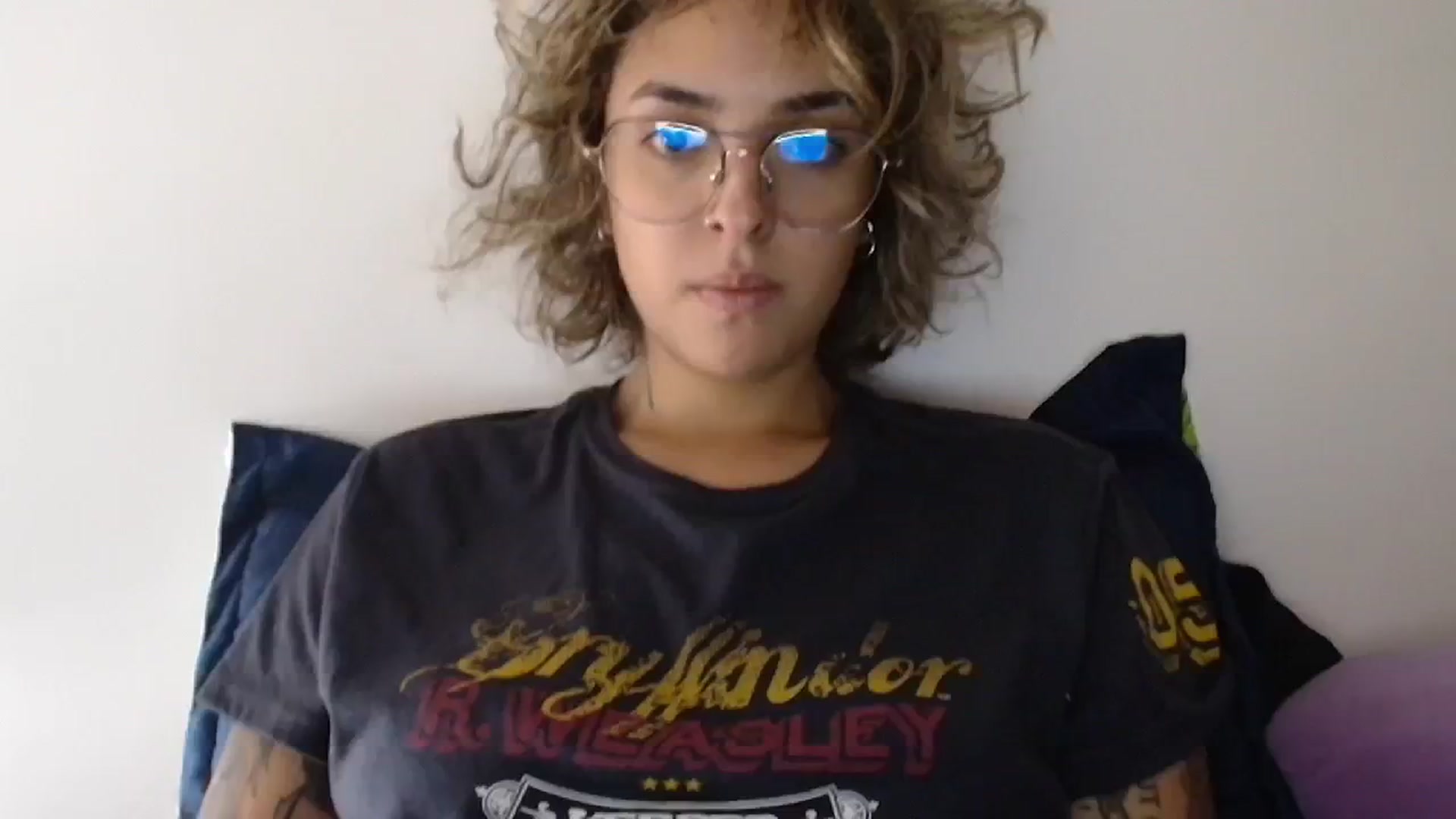 Gallery image thumbnail from RiversideCA's myfreecams stream on, 05/23/2024, 16:25 image 5 of 20