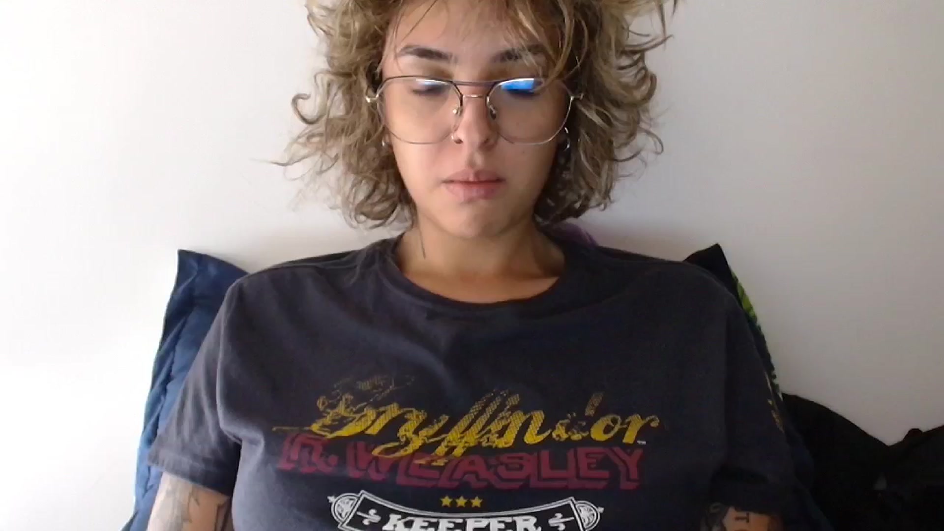 Gallery image thumbnail from RiversideCA's myfreecams stream on, 05/23/2024, 16:25 image 15 of 20