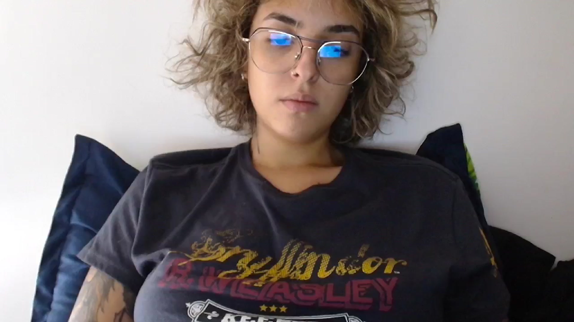 Gallery image thumbnail from RiversideCA's myfreecams stream on, 05/23/2024, 17:52 image 2 of 20