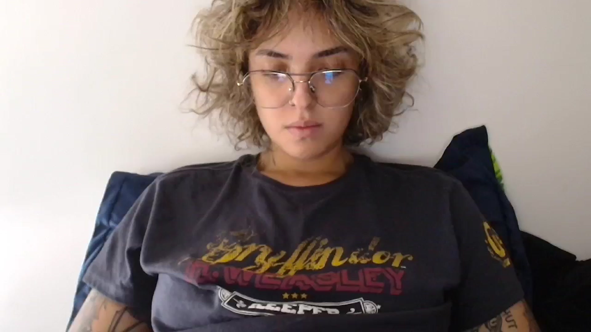 Gallery image thumbnail from RiversideCA's myfreecams stream on, 05/23/2024, 17:52 image 16 of 20
