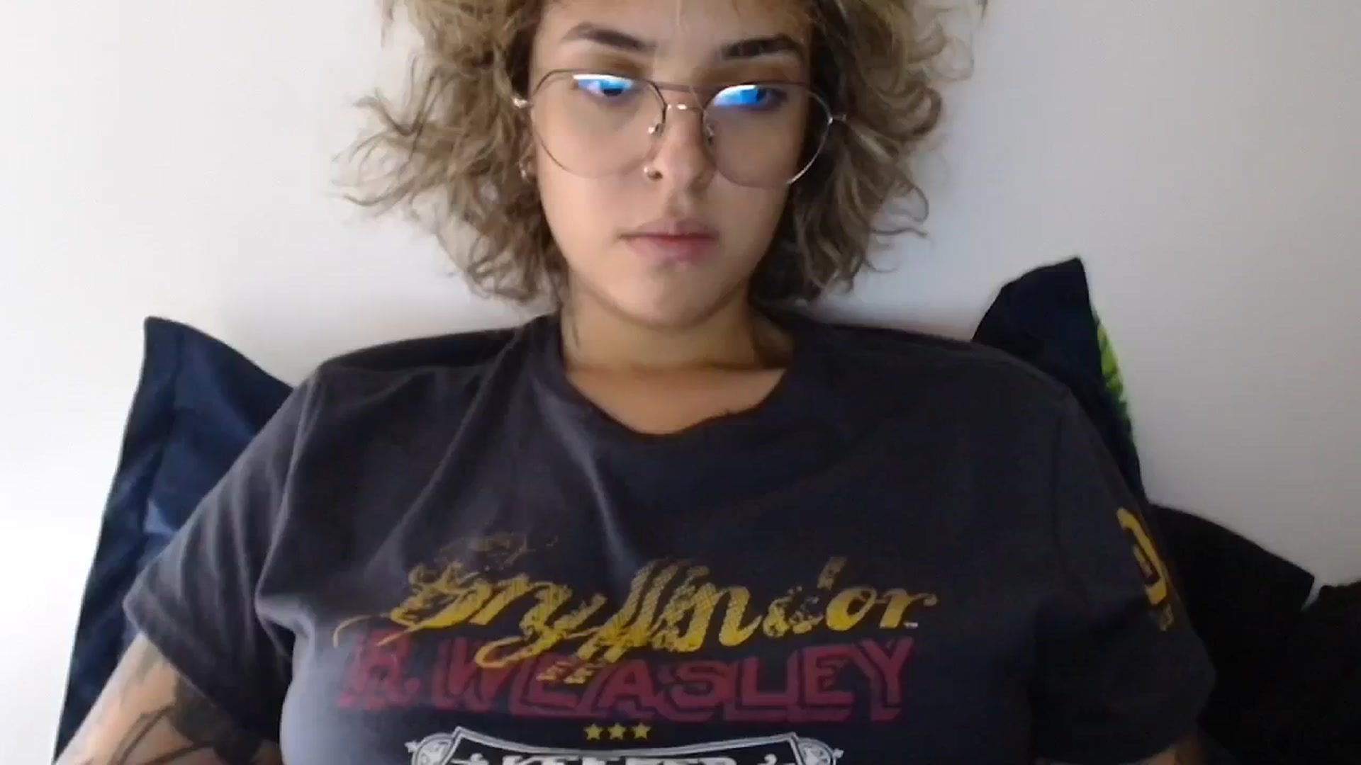 Gallery image thumbnail from RiversideCA's myfreecams stream on, 05/23/2024, 17:52 image 1 of 20
