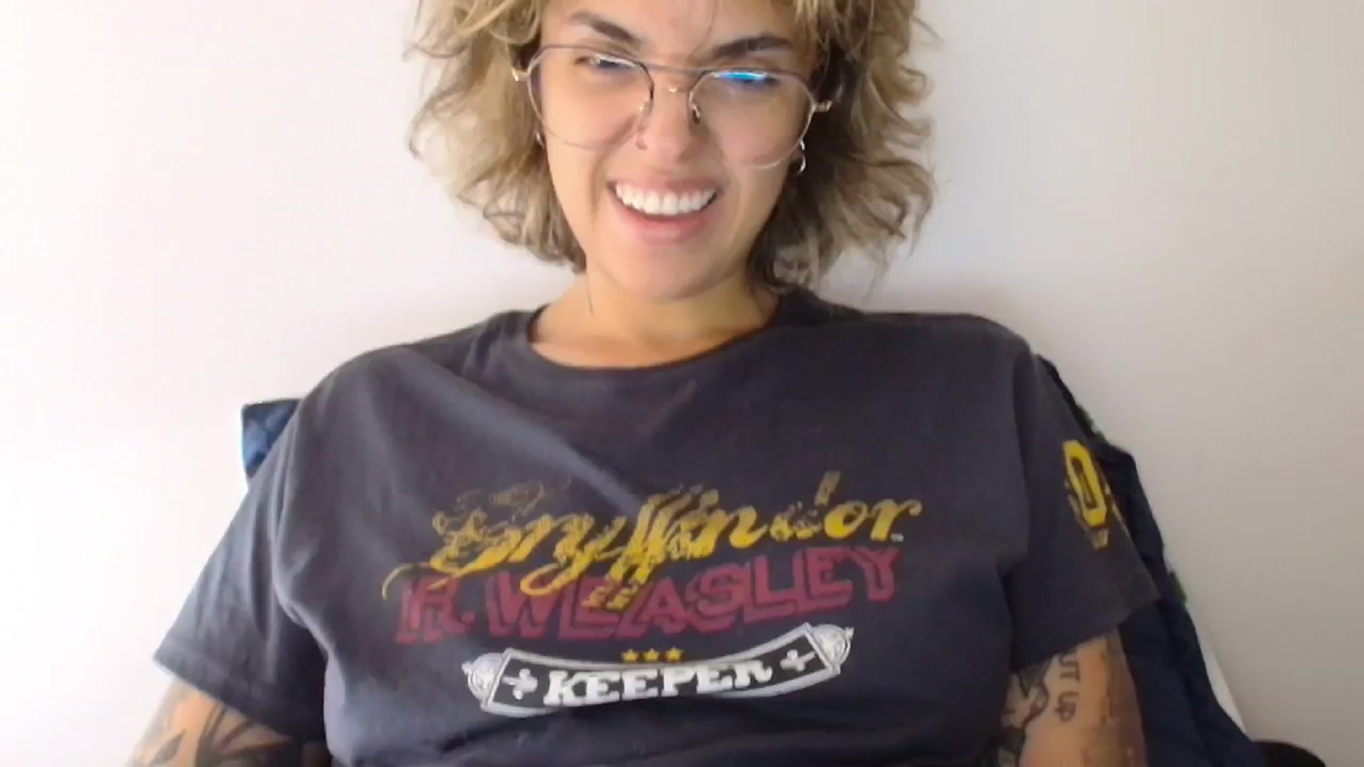 Gallery image thumbnail from RiversideCA's myfreecams stream on, 05/29/2024, 16:56 image 16 of 20