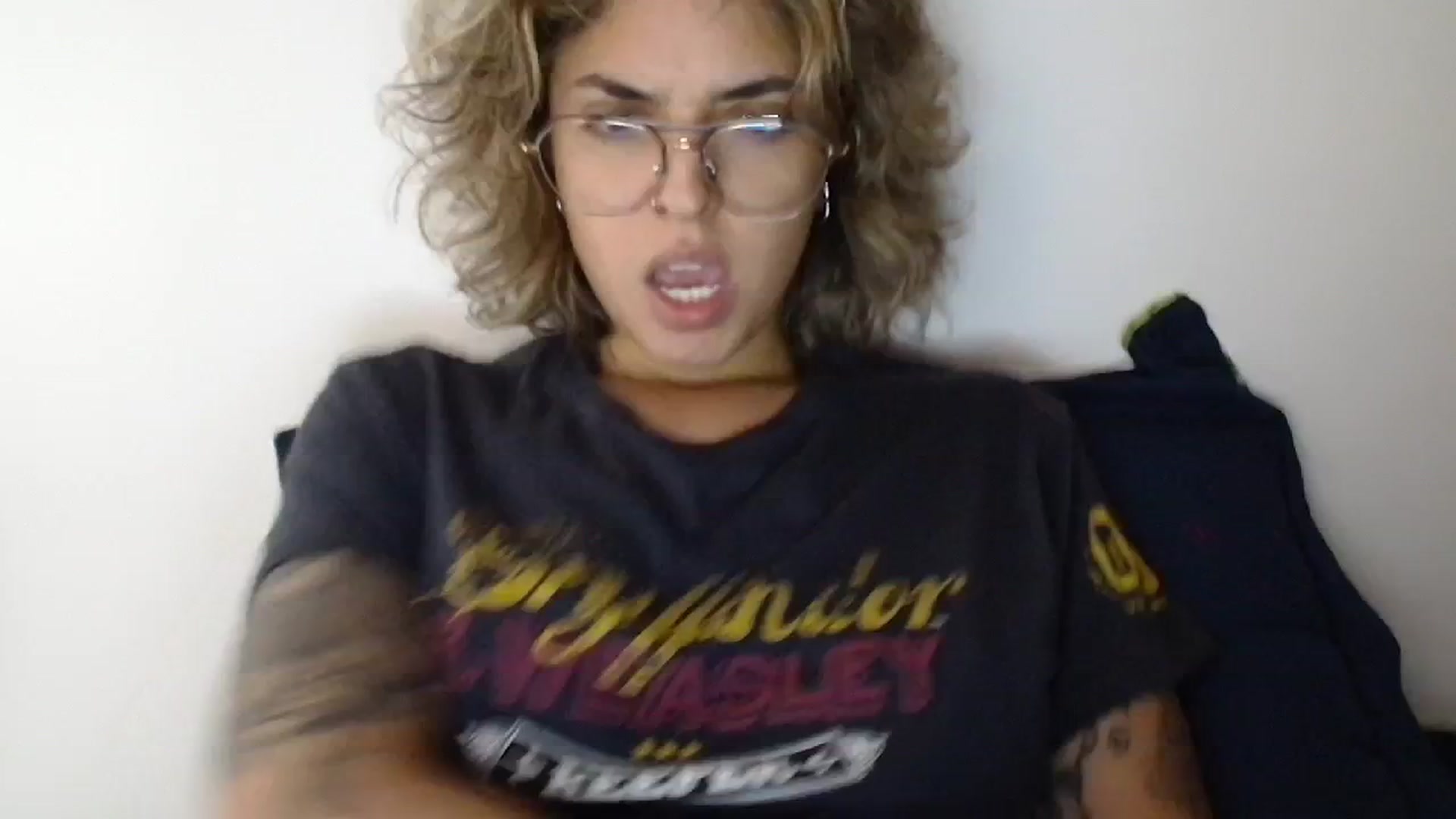 Gallery image thumbnail from RiversideCA's myfreecams stream on, 05/29/2024, 18:34 image 18 of 20