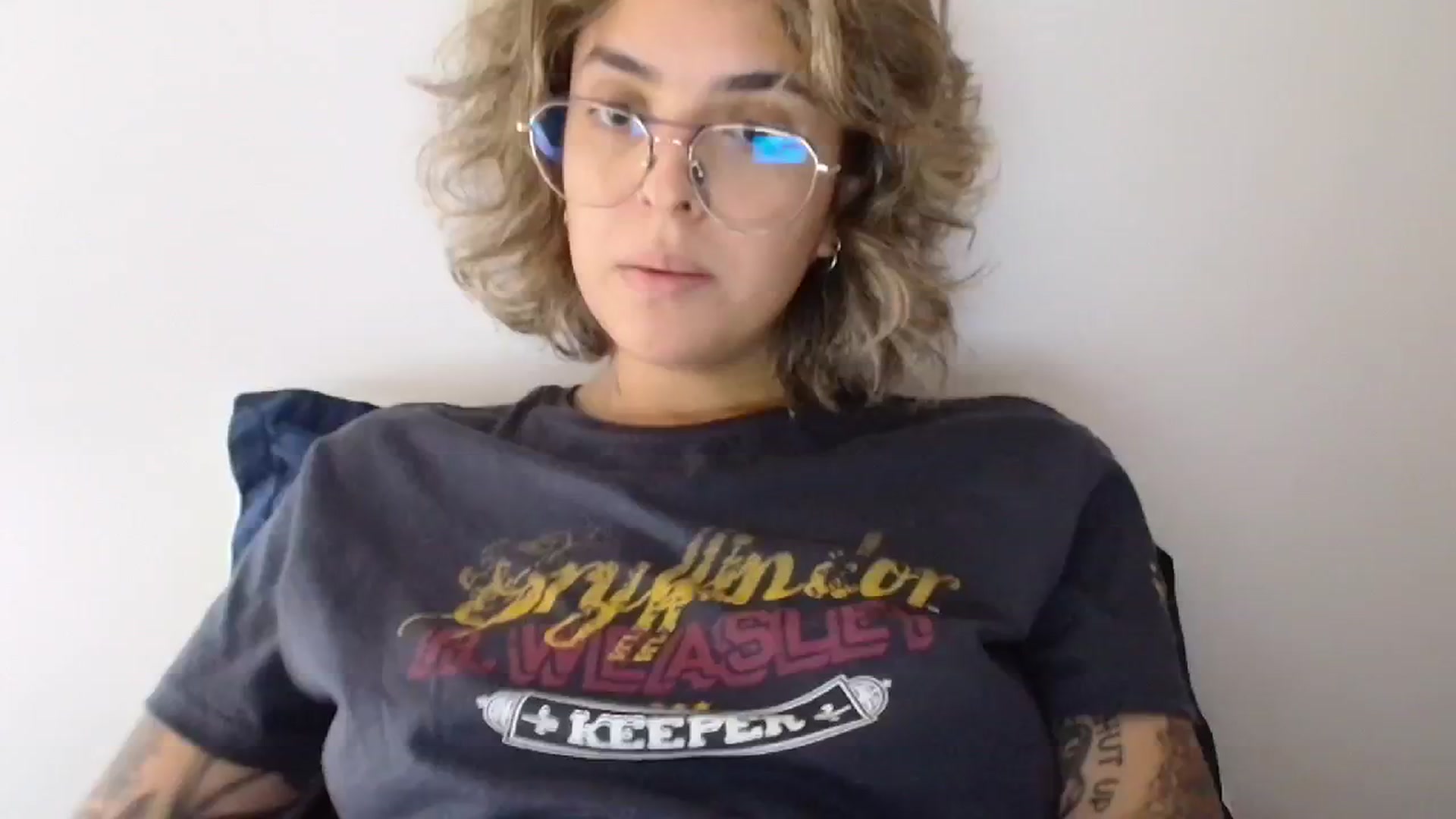 Gallery image thumbnail from RiversideCA's myfreecams stream on, 05/29/2024, 18:34 image 17 of 20