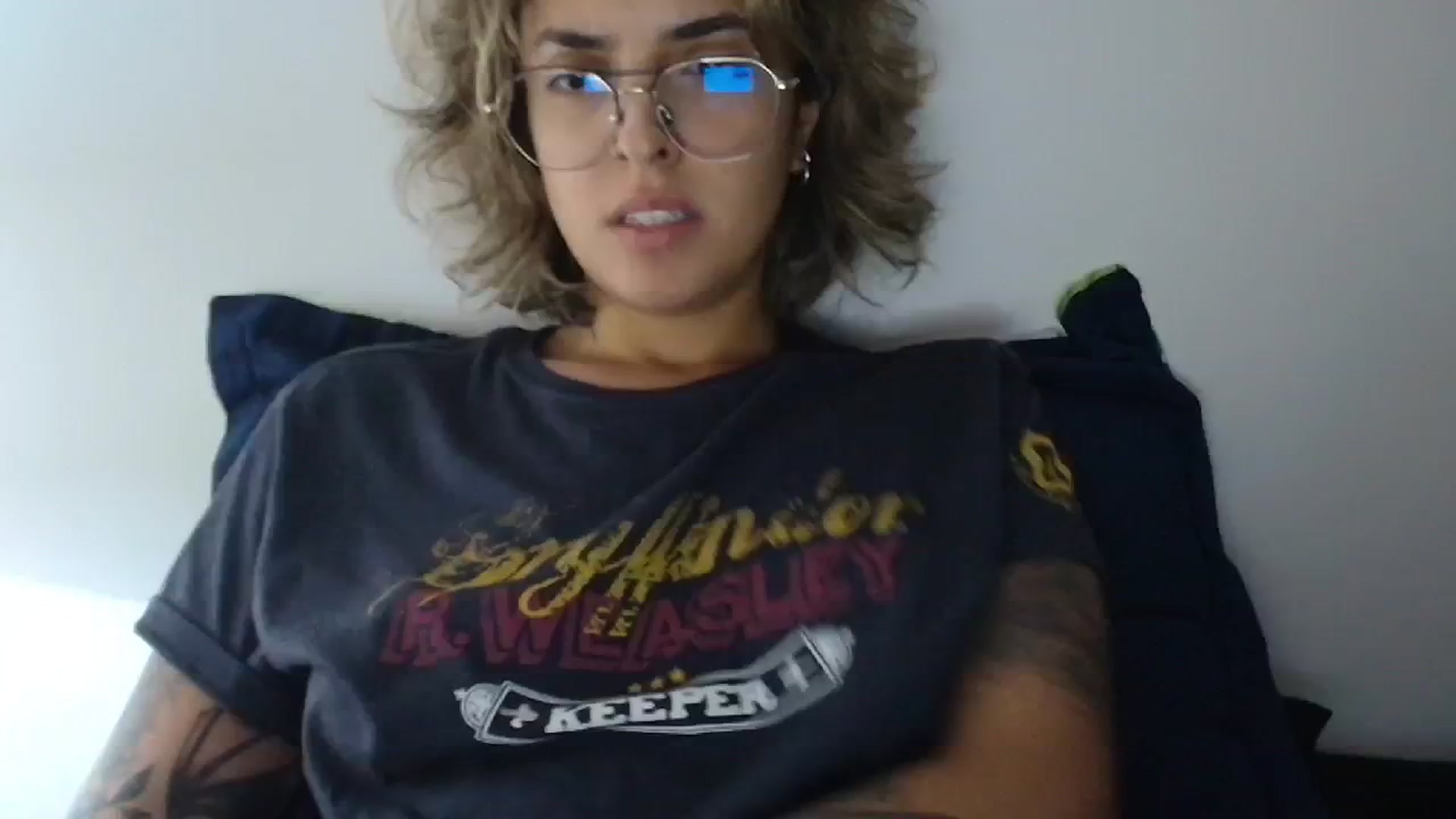 Gallery image thumbnail from RiversideCA's myfreecams stream on, 05/29/2024, 19:49 image 14 of 20
