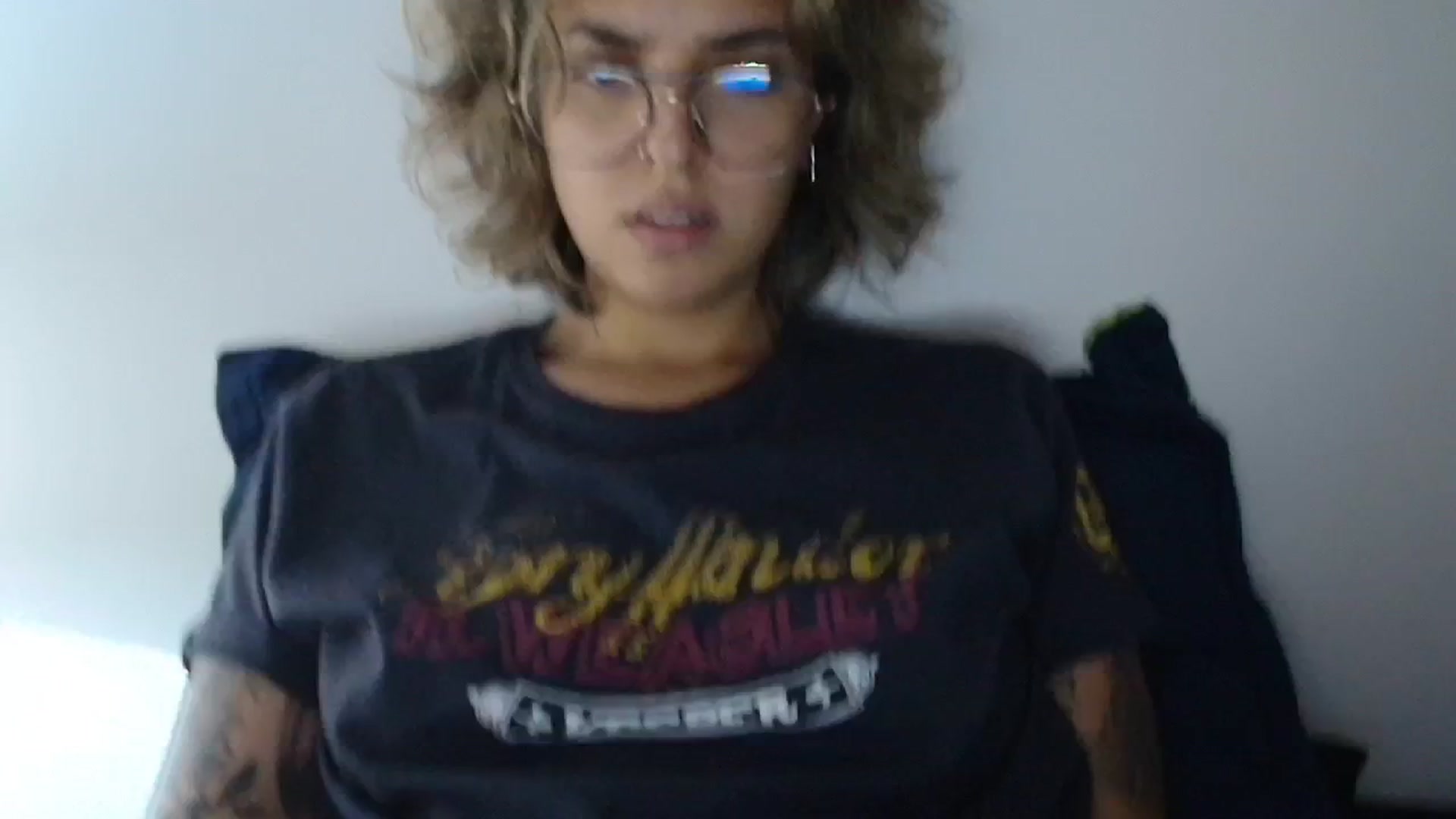 Gallery image thumbnail from RiversideCA's myfreecams stream on, 05/29/2024, 19:49 image 10 of 20