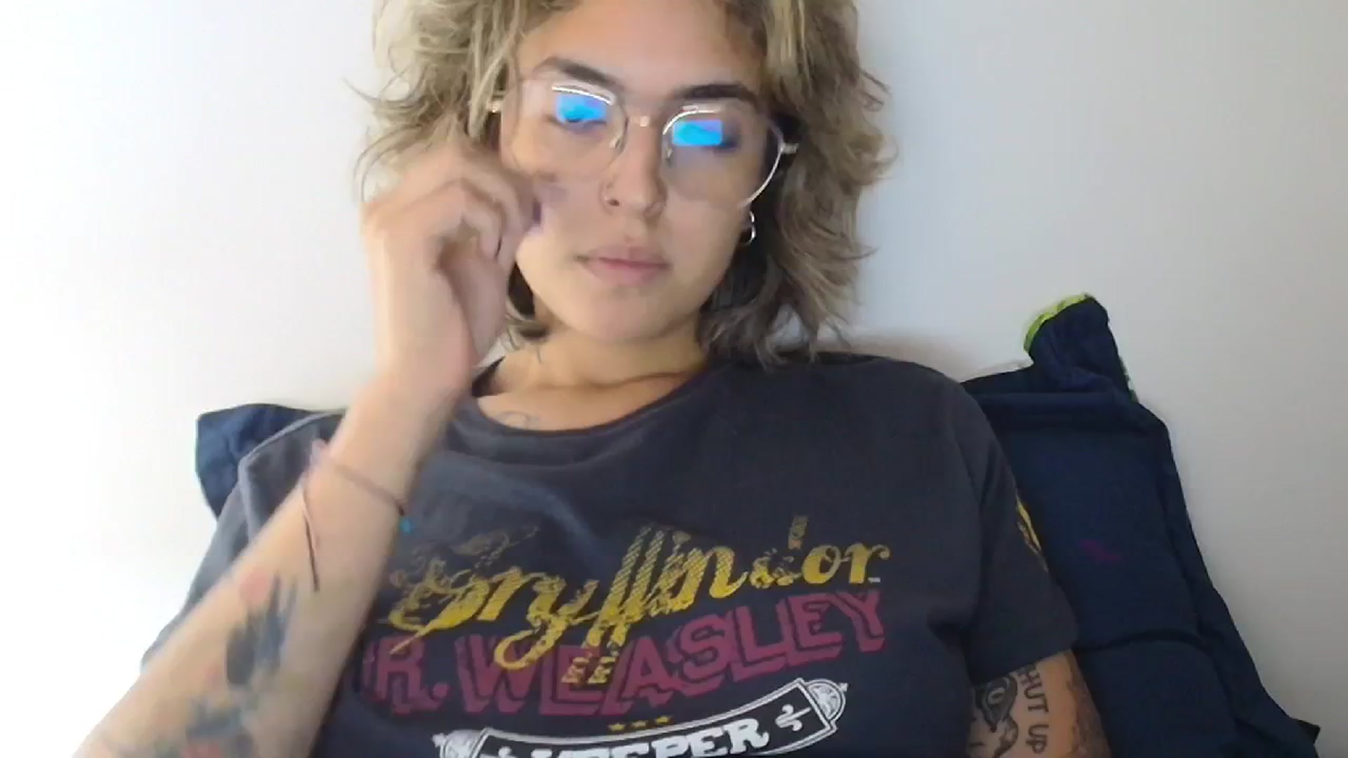 Gallery image thumbnail from RiversideCA's myfreecams stream on, 05/29/2024, 19:49 image 6 of 20