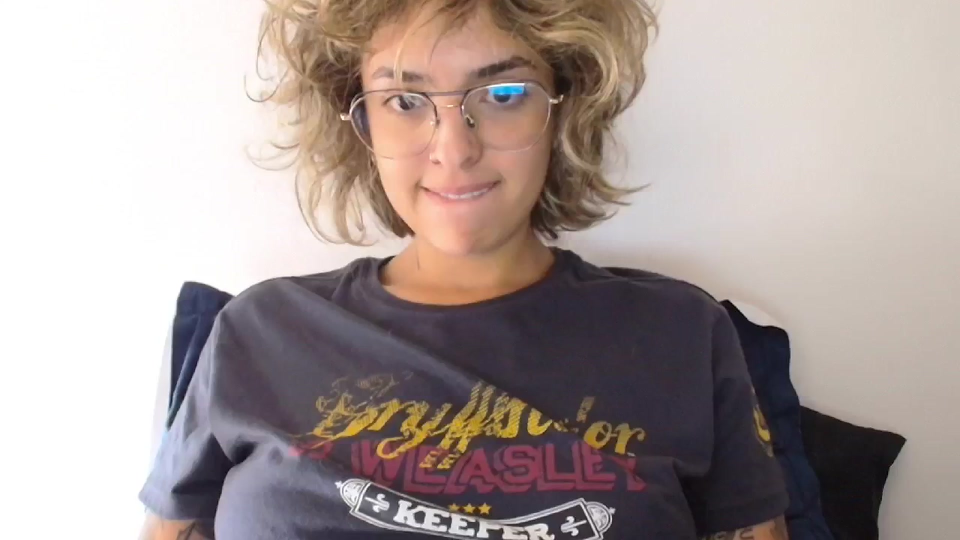 Gallery image thumbnail from RiversideCA's myfreecams stream on, 05/31/2024, 16:08 image 12 of 20