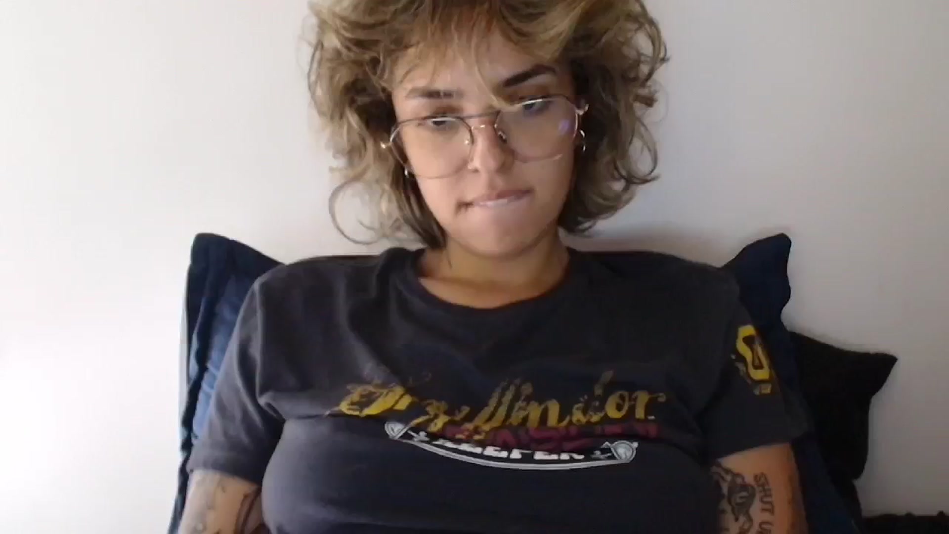 Gallery image thumbnail from RiversideCA's myfreecams stream on, 05/31/2024, 17:21 image 16 of 20