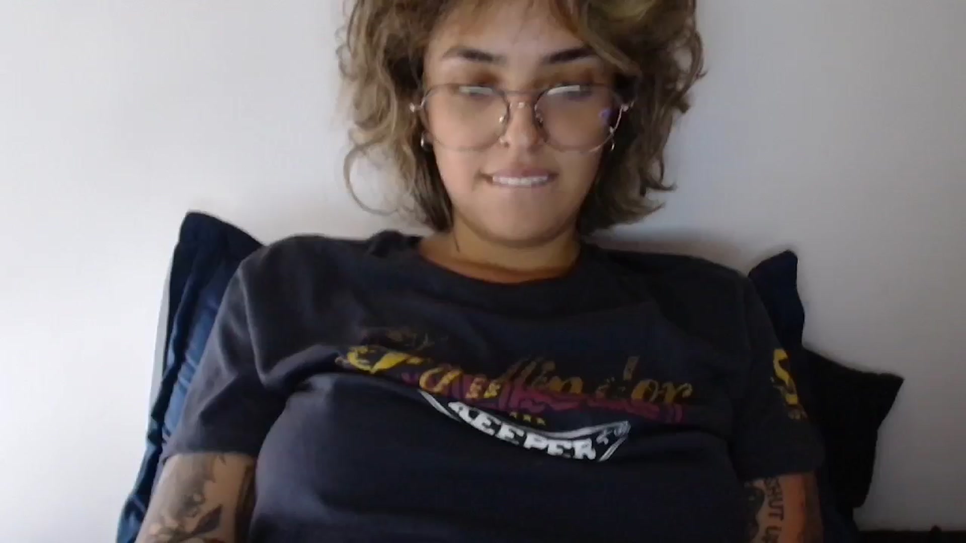 Gallery image thumbnail from RiversideCA's myfreecams stream on, 05/31/2024, 17:21 image 20 of 20