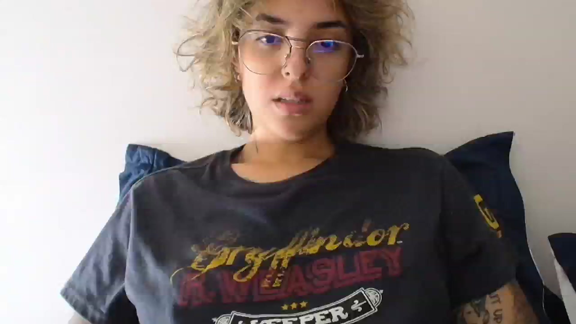 Gallery image thumbnail from RiversideCA's myfreecams stream on, 06/04/2024, 15:55 image 17 of 20