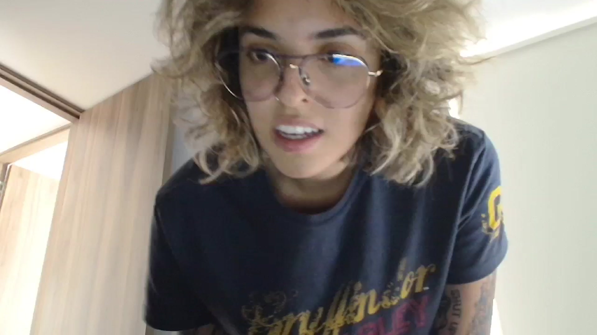 Gallery image thumbnail from RiversideCA's myfreecams stream on, 06/04/2024, 22:23 image 7 of 20