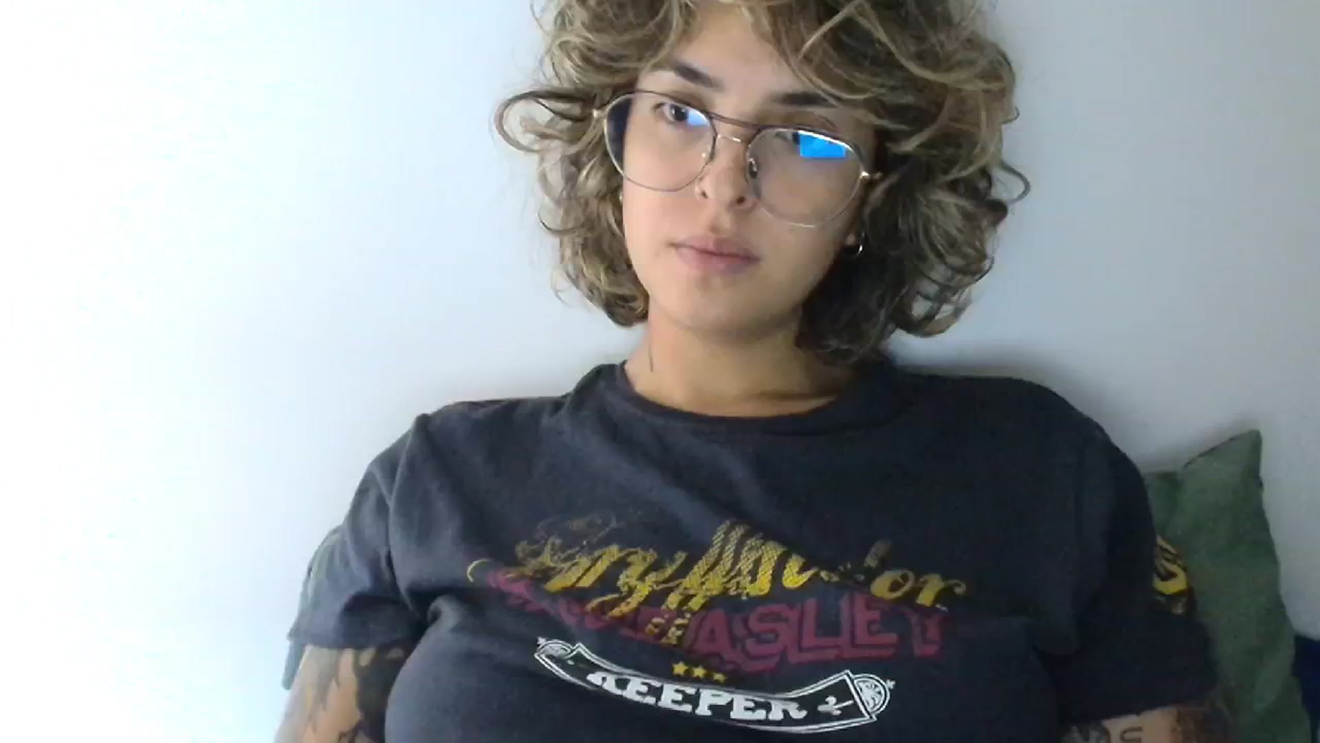 Gallery image thumbnail from RiversideCA's myfreecams stream on, 06/17/2024, 16:47 image 14 of 20