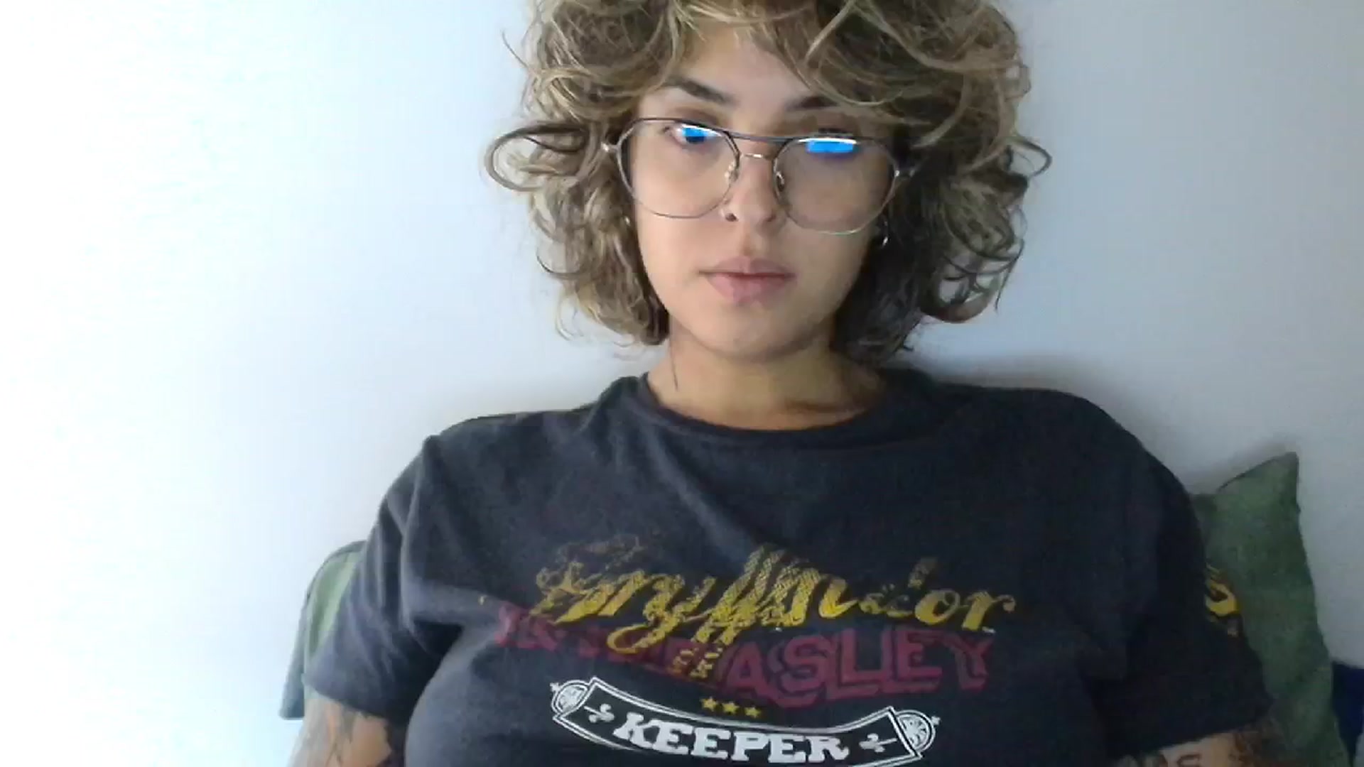 Gallery image thumbnail from RiversideCA's myfreecams stream on, 06/17/2024, 16:47 image 12 of 20