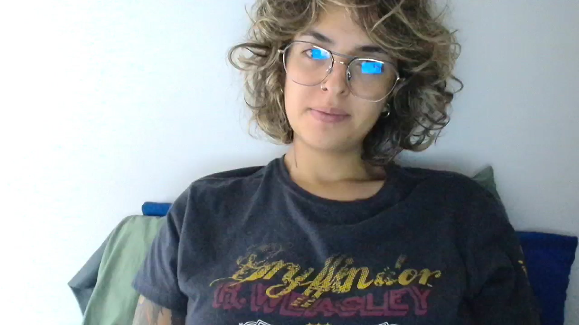 Gallery image thumbnail from RiversideCA's myfreecams stream on, 06/17/2024, 16:47 image 8 of 20