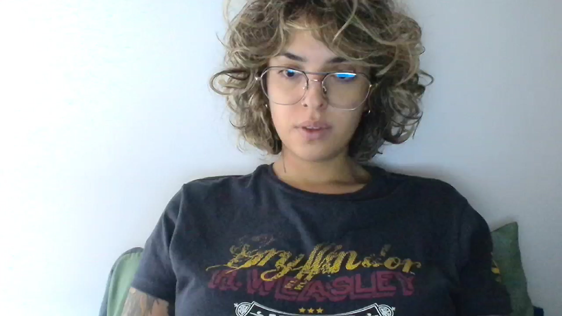 Gallery image thumbnail from RiversideCA's myfreecams stream on, 06/17/2024, 16:47 image 9 of 20