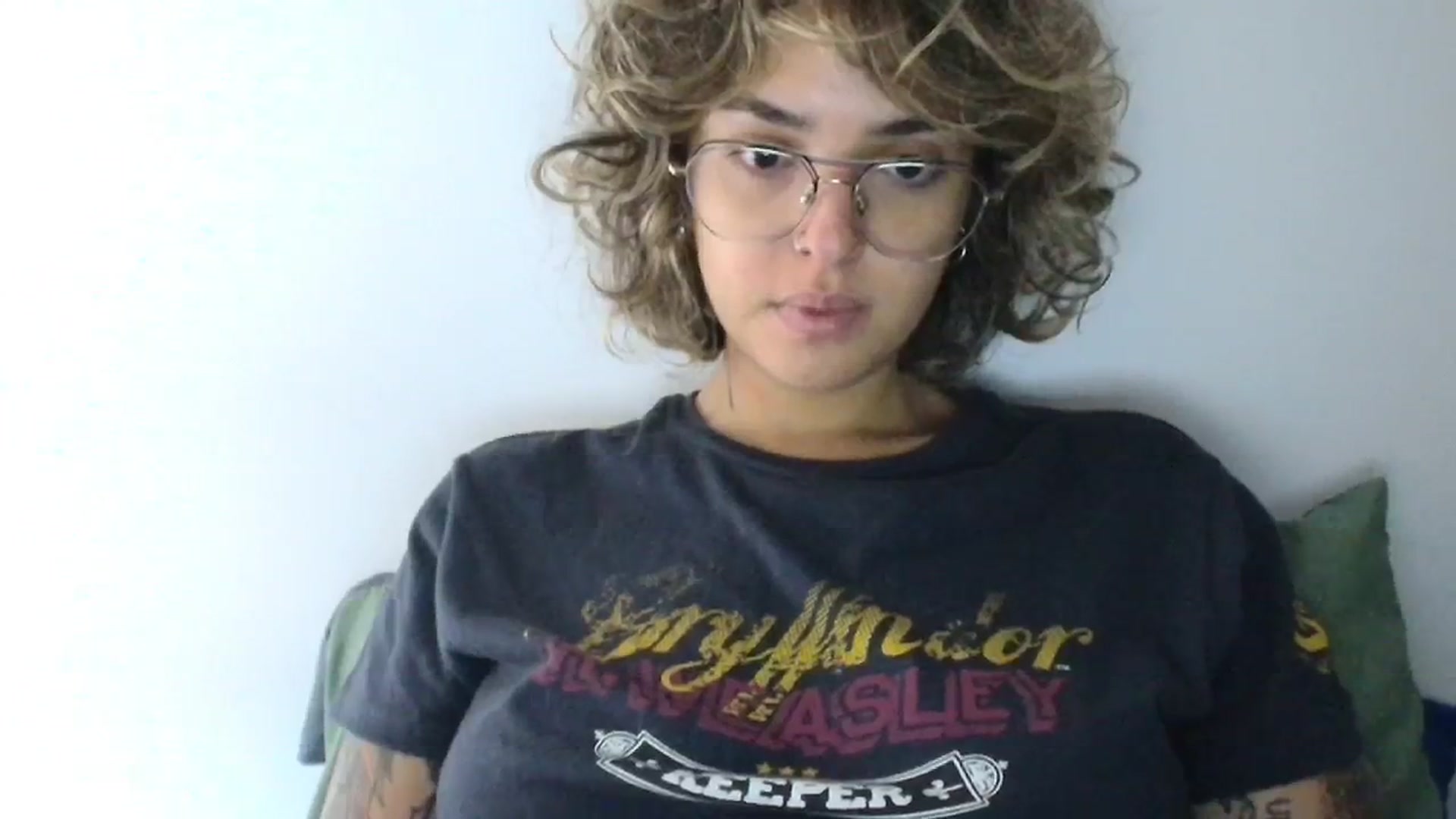 Gallery image thumbnail from RiversideCA's myfreecams stream on, 06/17/2024, 16:47 image 11 of 20