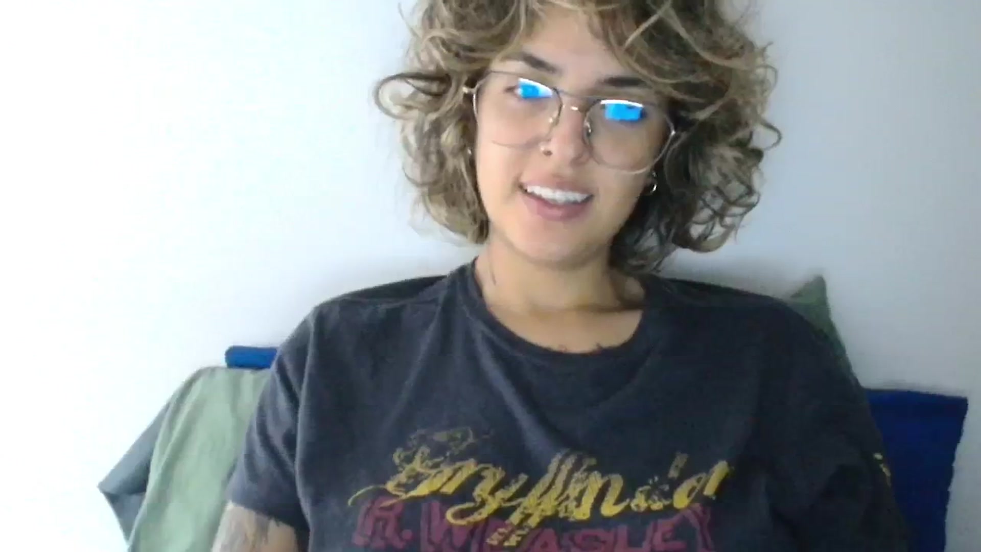 Gallery image thumbnail from RiversideCA's myfreecams stream on, 06/17/2024, 16:47 image 6 of 20
