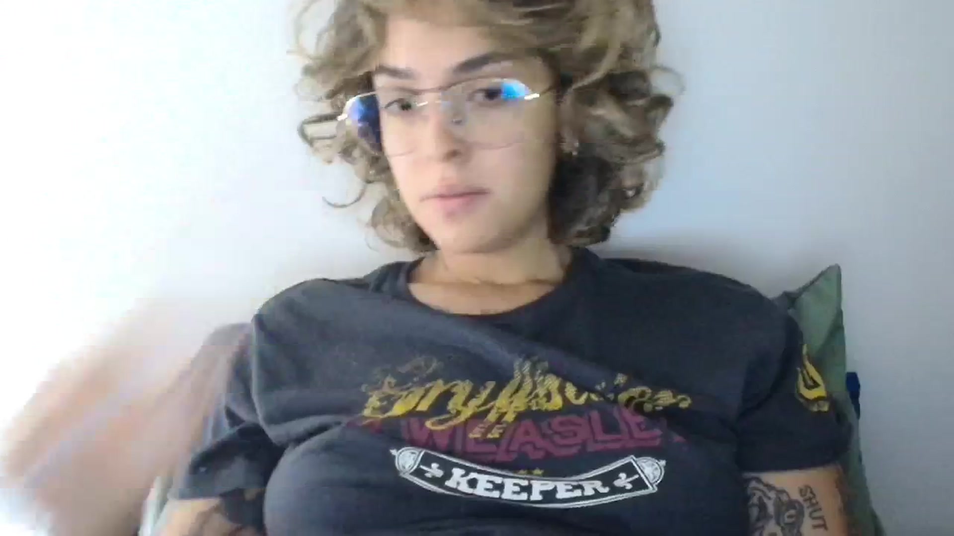 Gallery image thumbnail from RiversideCA's myfreecams stream on, 06/17/2024, 17:28 image 14 of 20