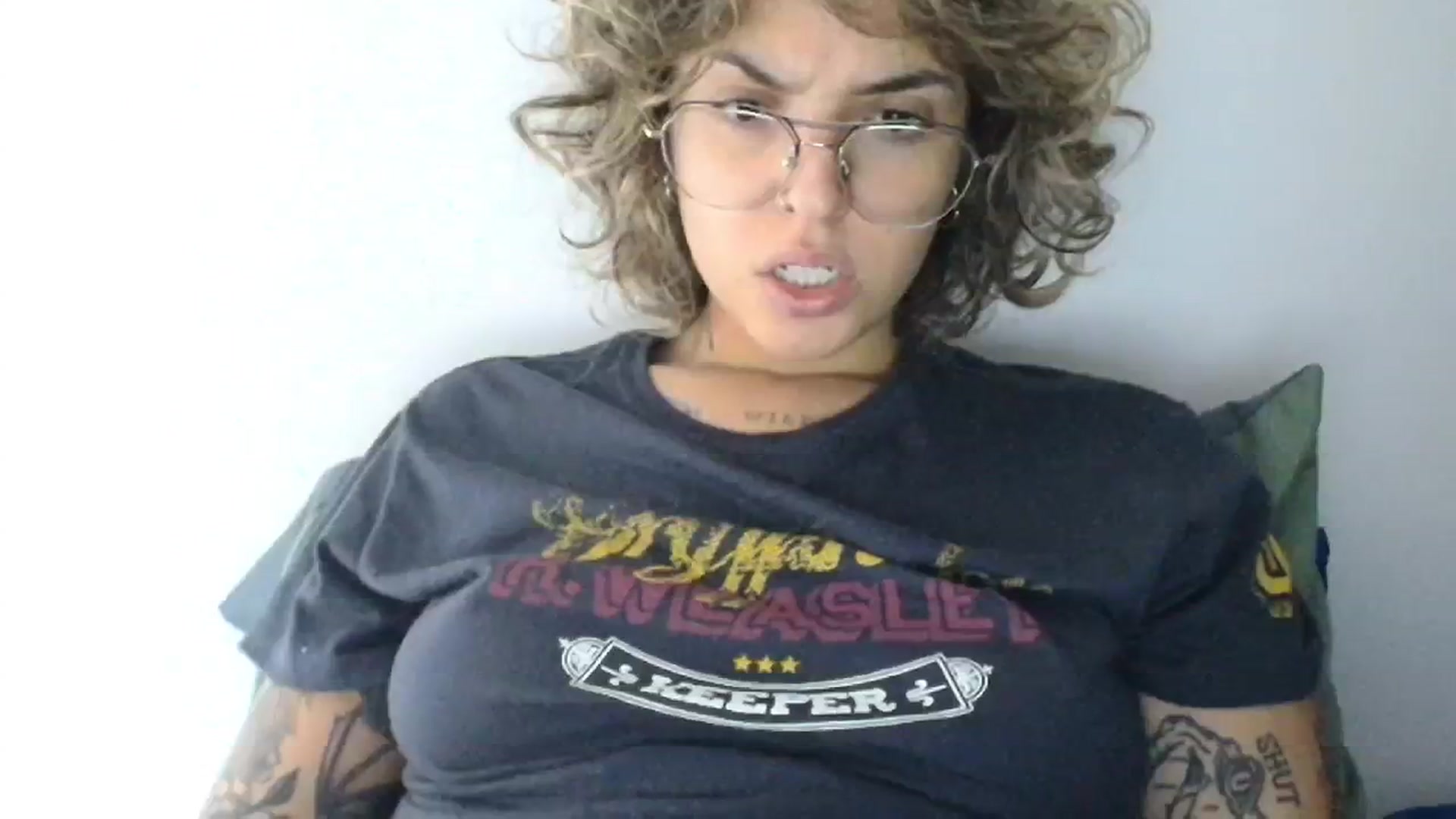 Gallery image thumbnail from RiversideCA's myfreecams stream on, 06/17/2024, 17:28 image 13 of 20