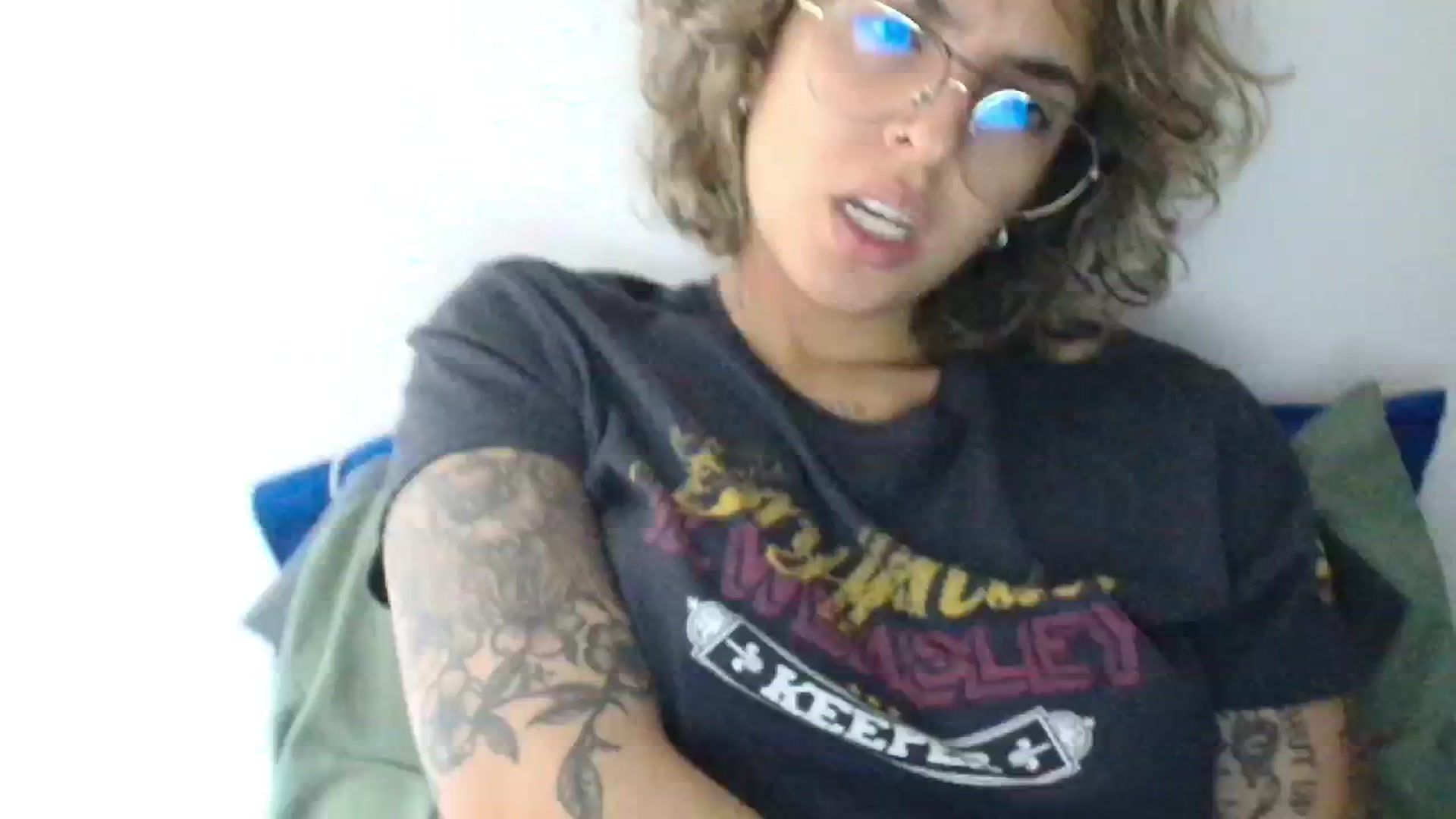 Gallery image thumbnail from RiversideCA's myfreecams stream on, 06/17/2024, 17:28 image 5 of 20