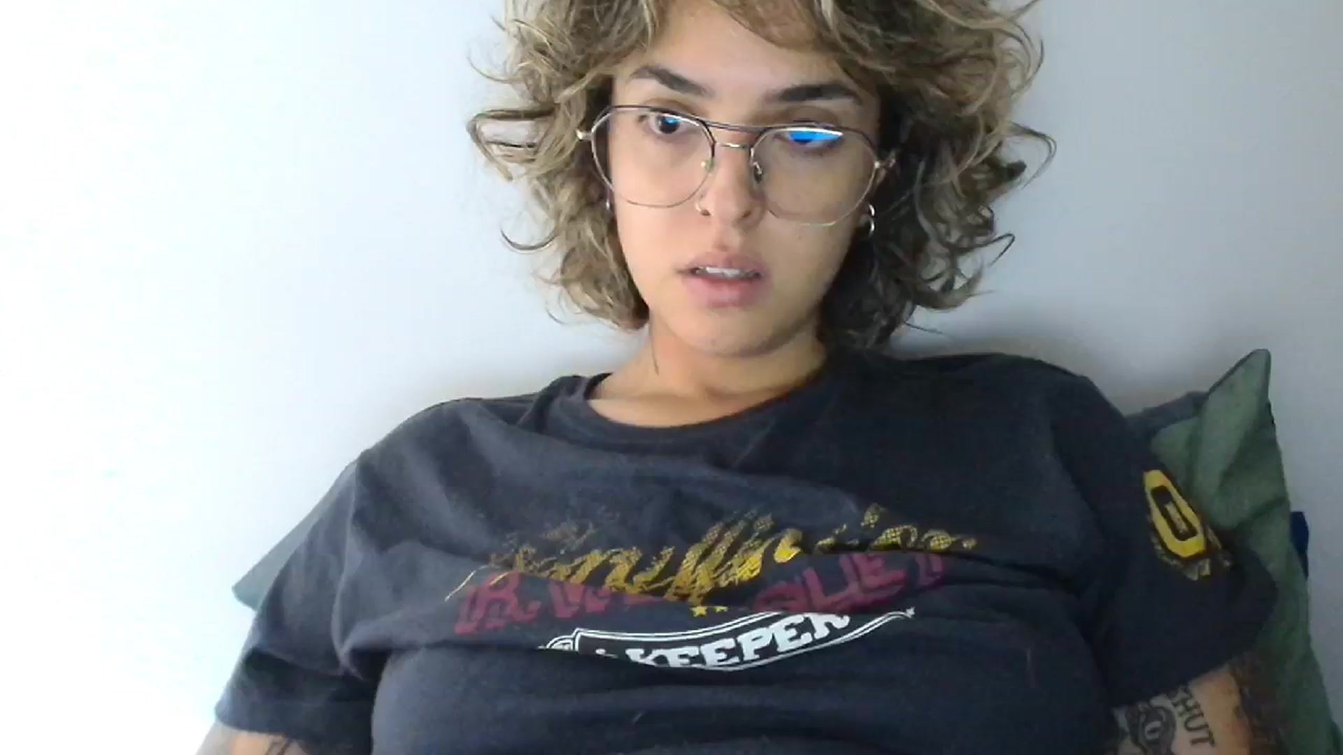 Gallery image thumbnail from RiversideCA's myfreecams stream on, 06/17/2024, 17:28 image 17 of 20