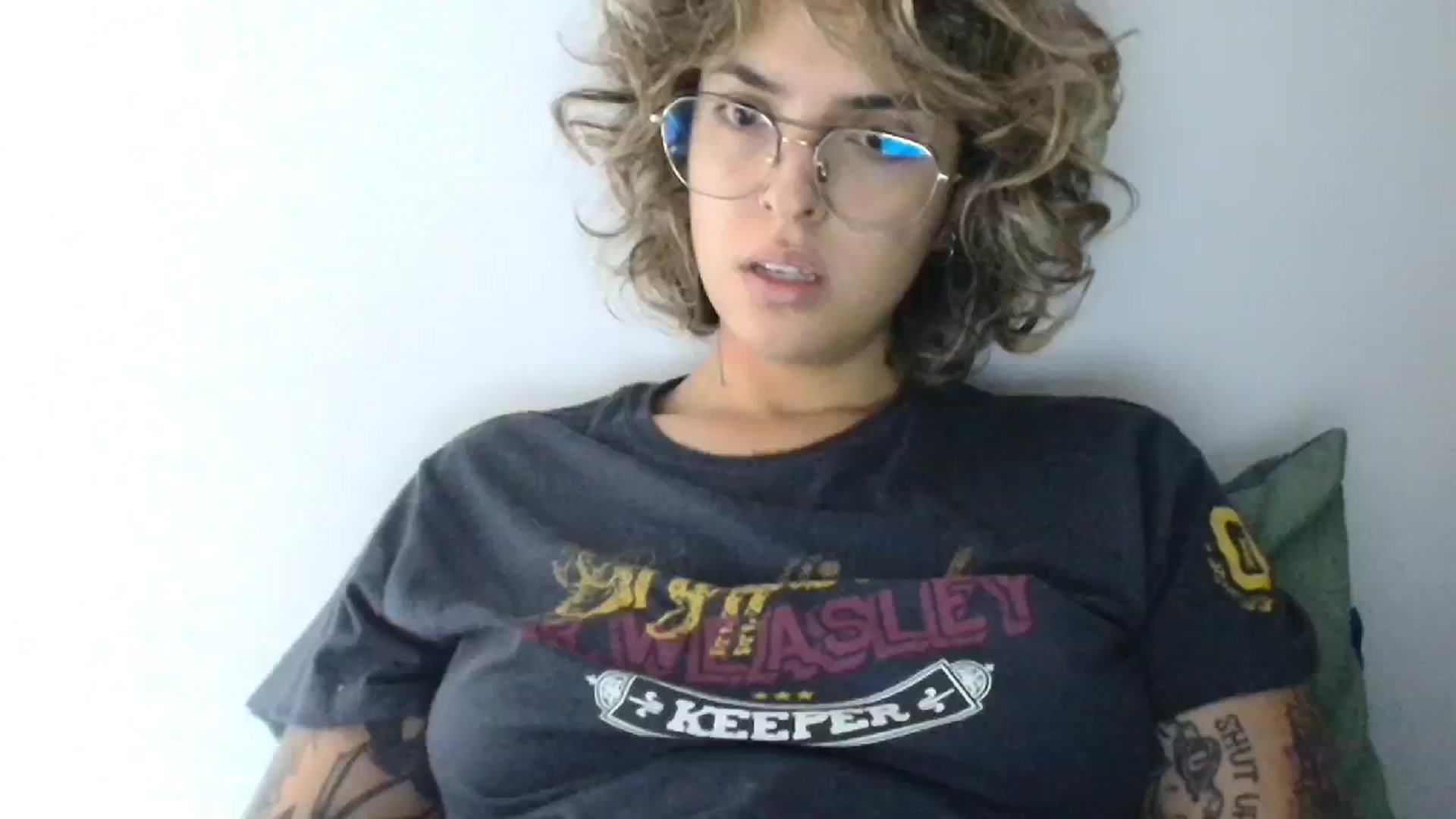 Gallery image thumbnail from RiversideCA's myfreecams stream on, 06/17/2024, 17:28 image 9 of 20